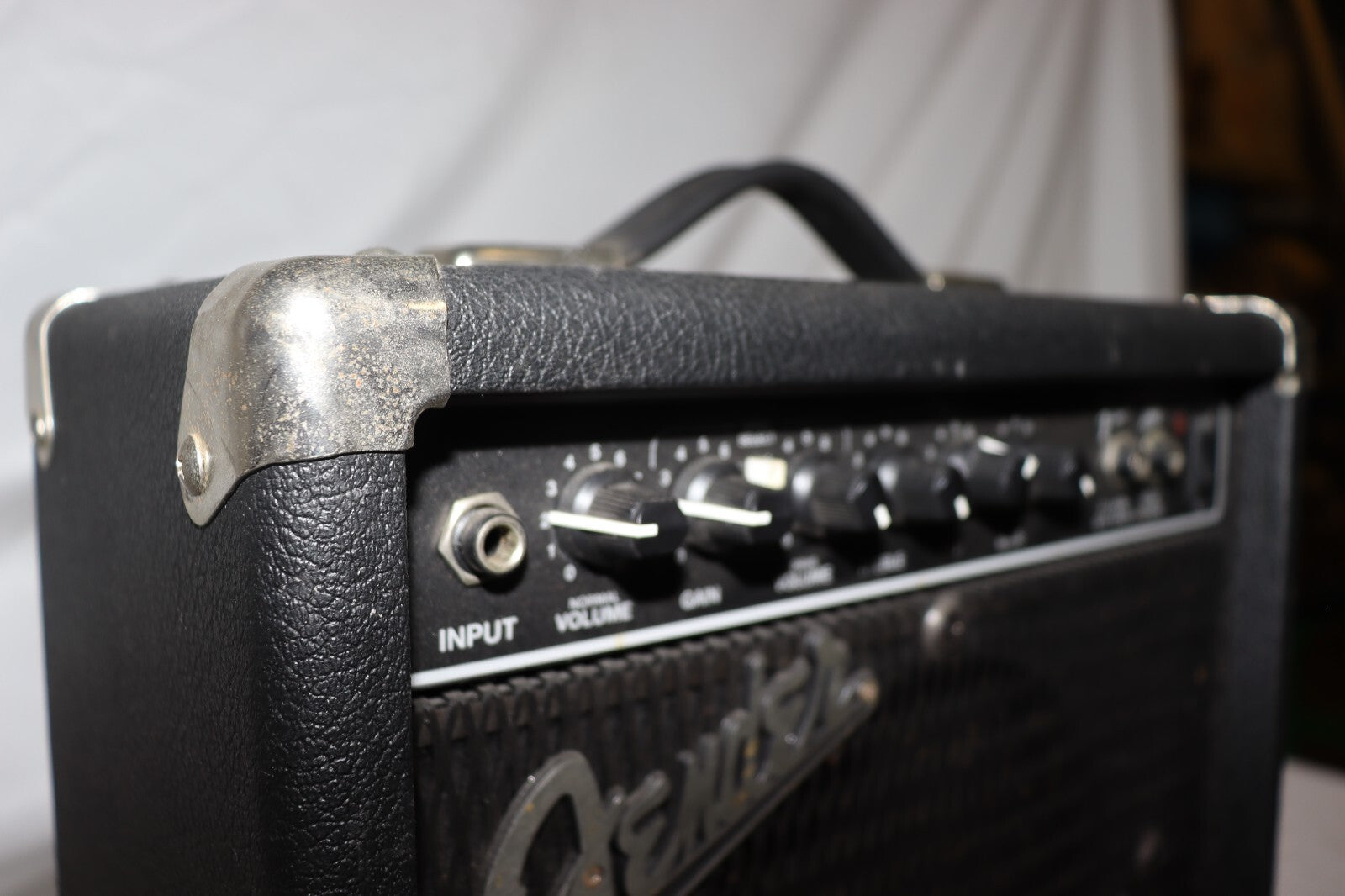 Vintage Fender Frontman Amp Guitar 38W Type PR 241  120V~60Hz Works