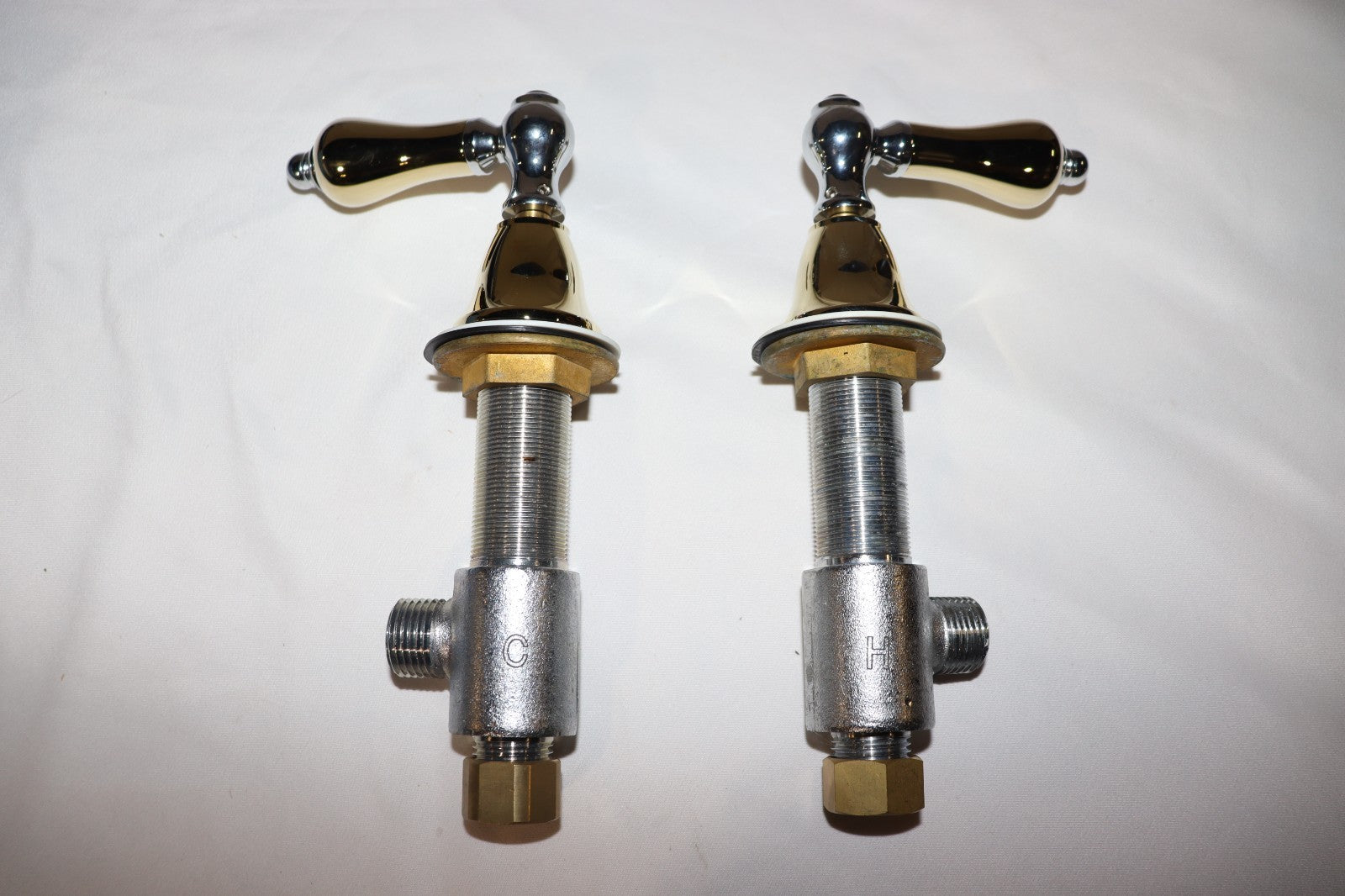 Giagni EE14PCMB Widespread Bathroom Sink Faucet, Polished Chrome & Polished Brass, New