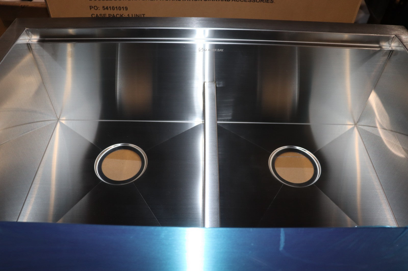 Glacier Bay Zero Radius Farmhouse Apron-Front 18G Stainless Steel 33 in. Double