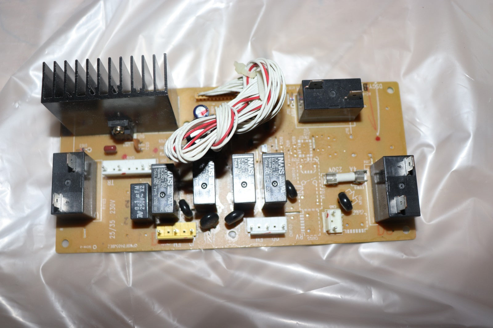 DSGY-B227JBKZ QPWBFB405JBEZ OEM control board of Sharp Wall Unit Air Condition