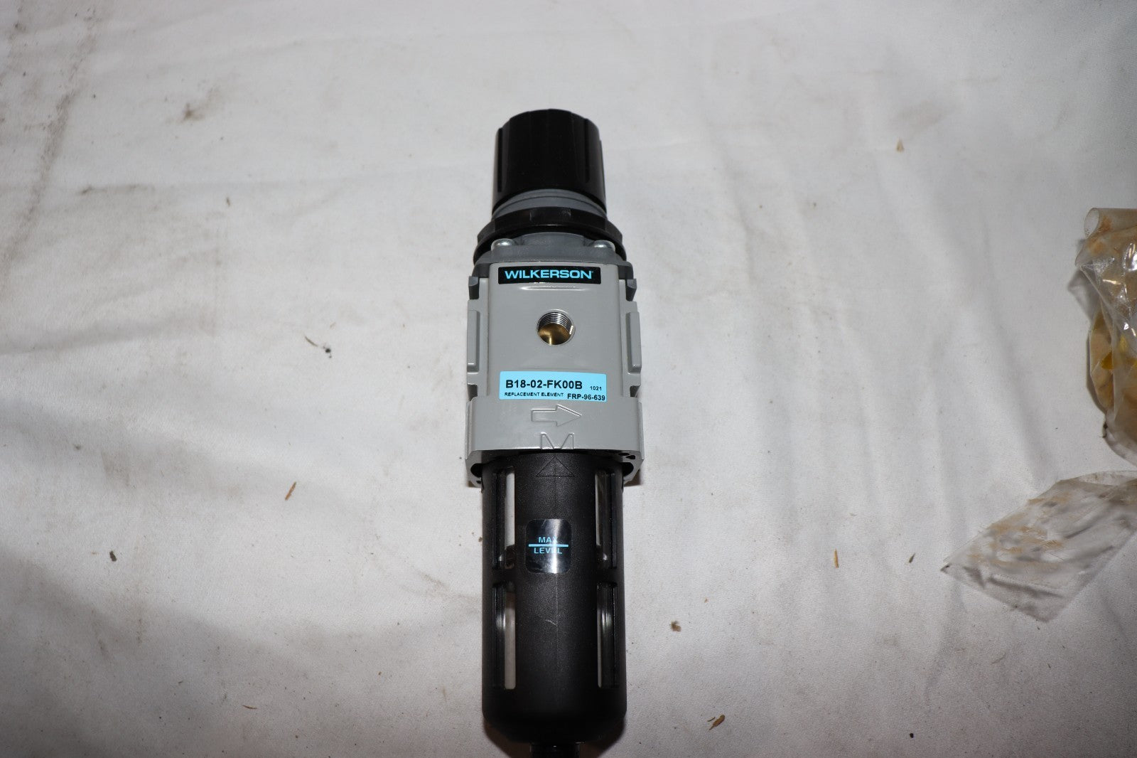 WILKERSON B18-02-FK00B Filter-Regulator, Particles/Water Removal