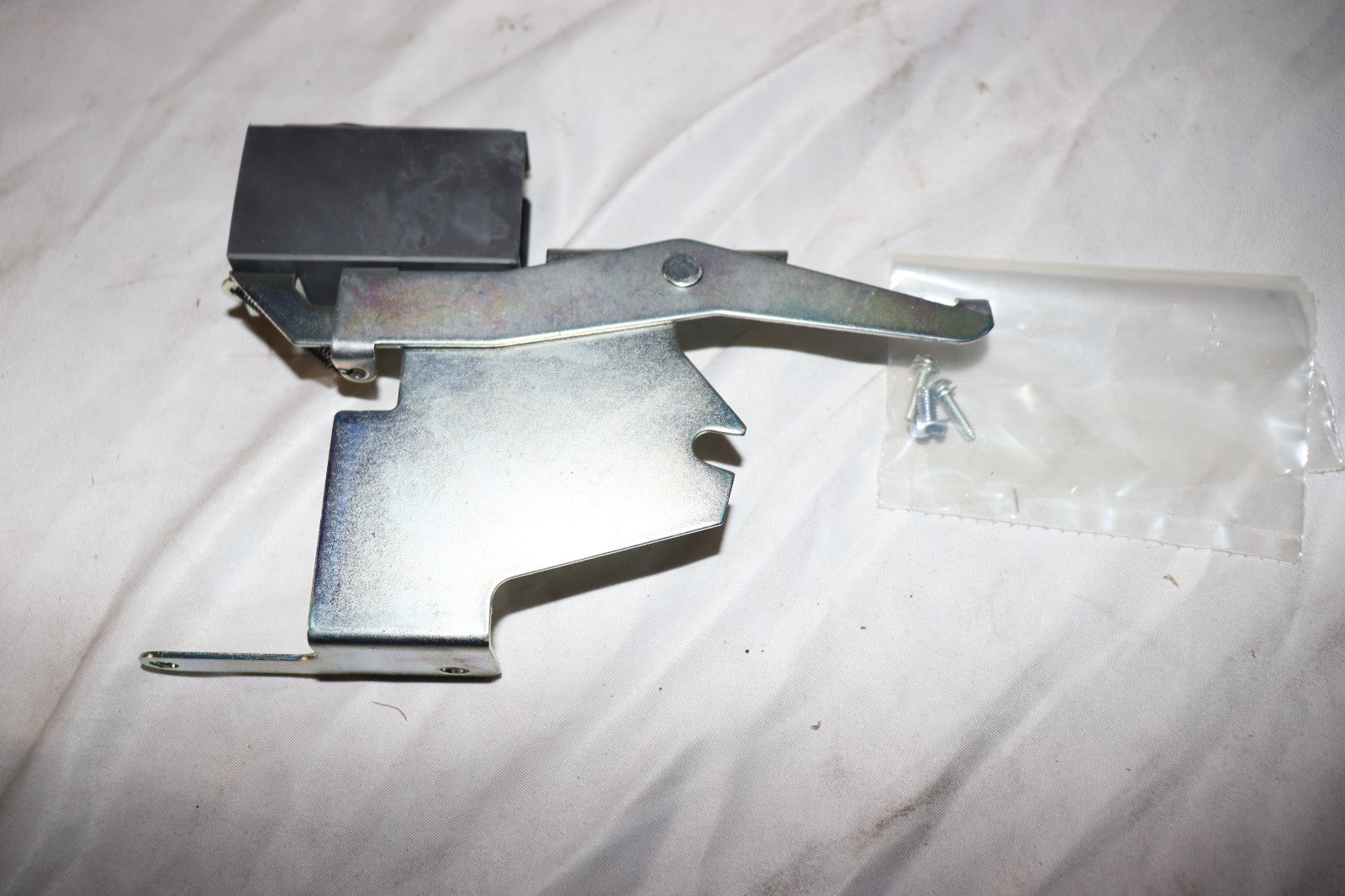 SQUARE D EIK1 Series F05 Electrical Interlock Kit, NEW