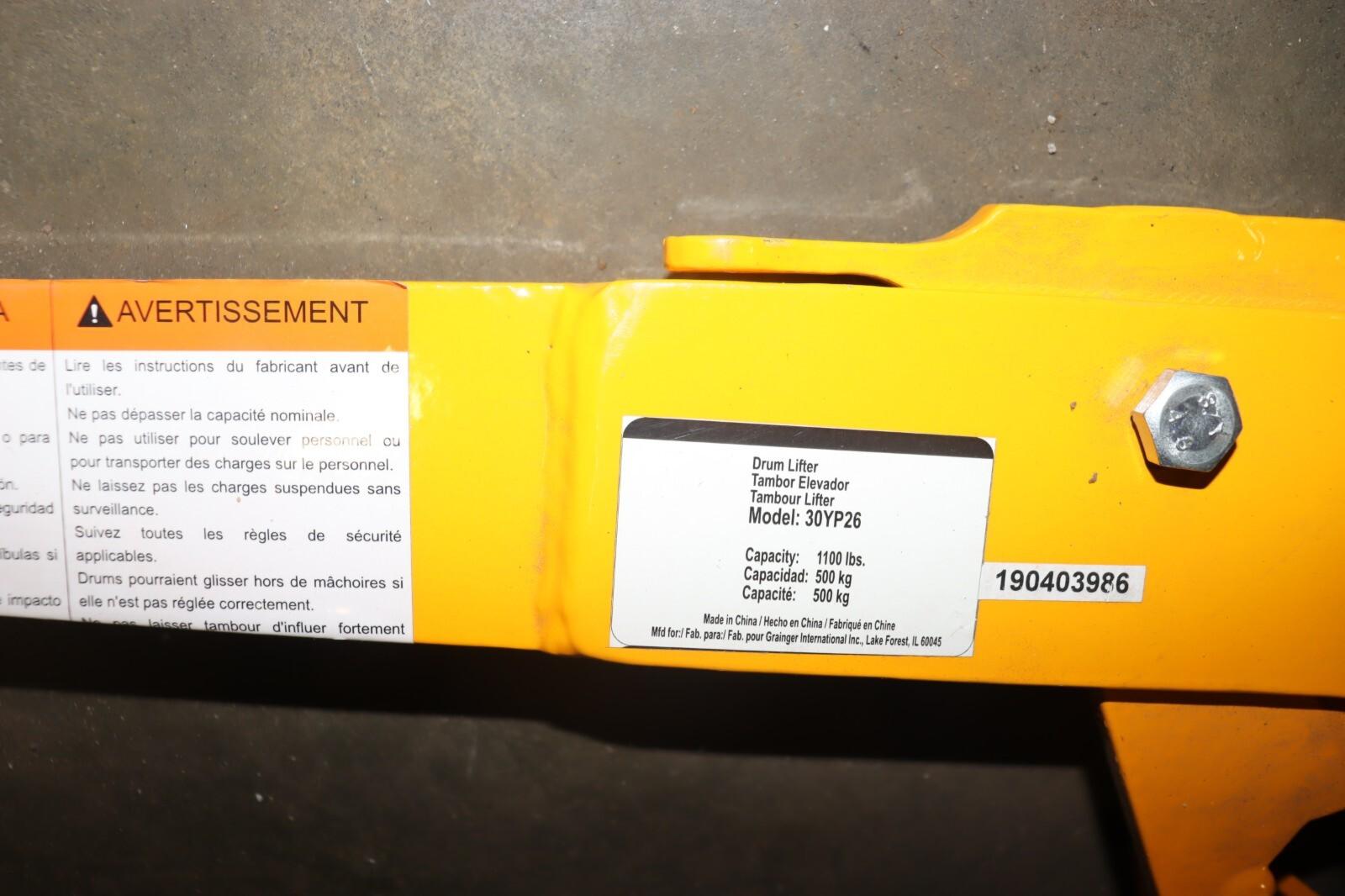 Vertical Body/Rim 30/55 Gallion Drum Lifter 1100lb Capacity Model 30YP26, New