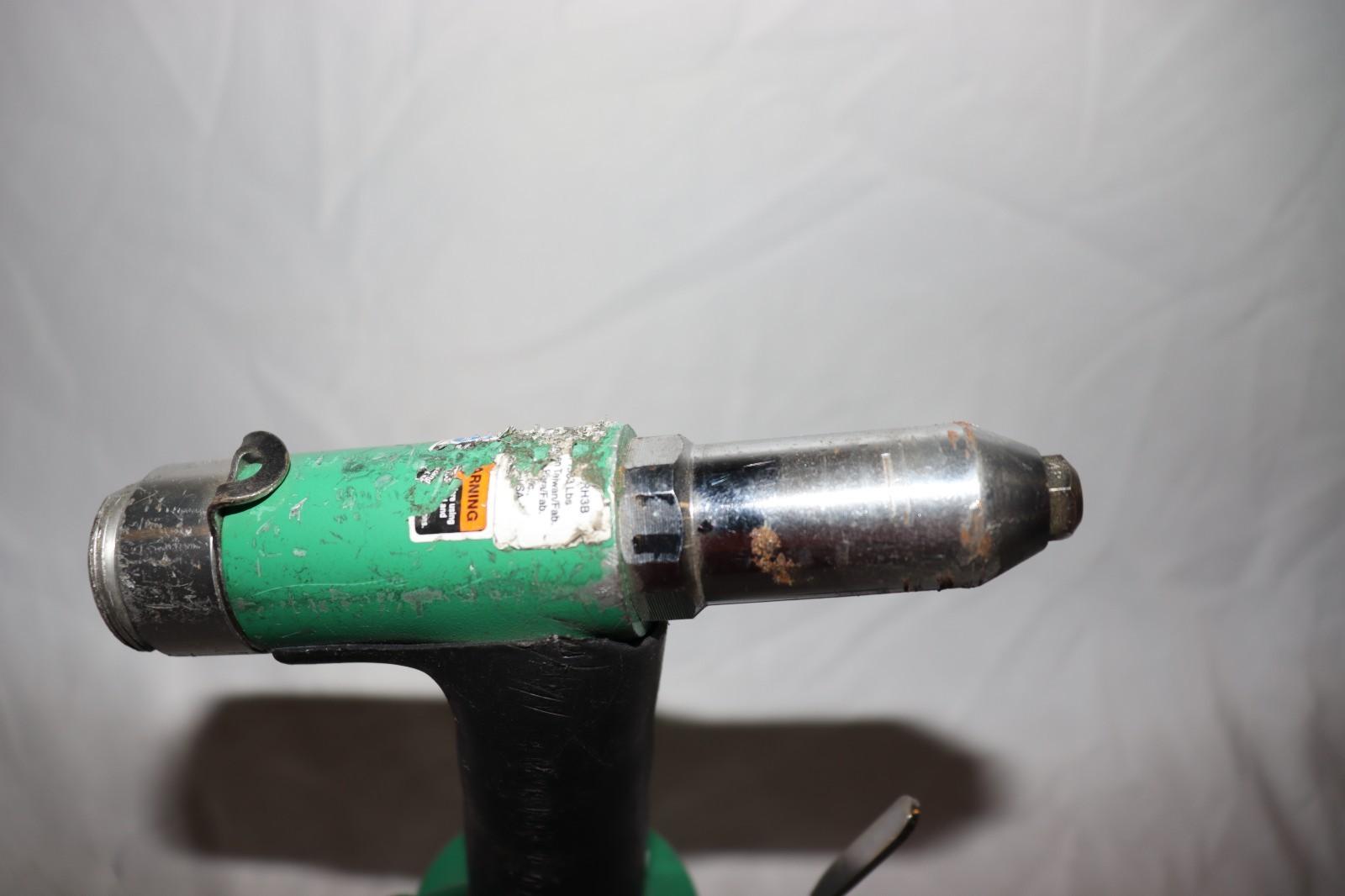 Speedaire 3CRH3 Pneumatic Rivet Tool 100 psi  1983 lb Pulling Force Blind Rivet