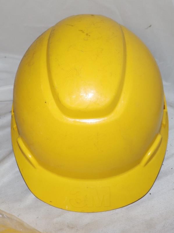 3M CHH-P Non-Vented Protection Hard Hat w Pinlock Adjustment, Yellow, Used