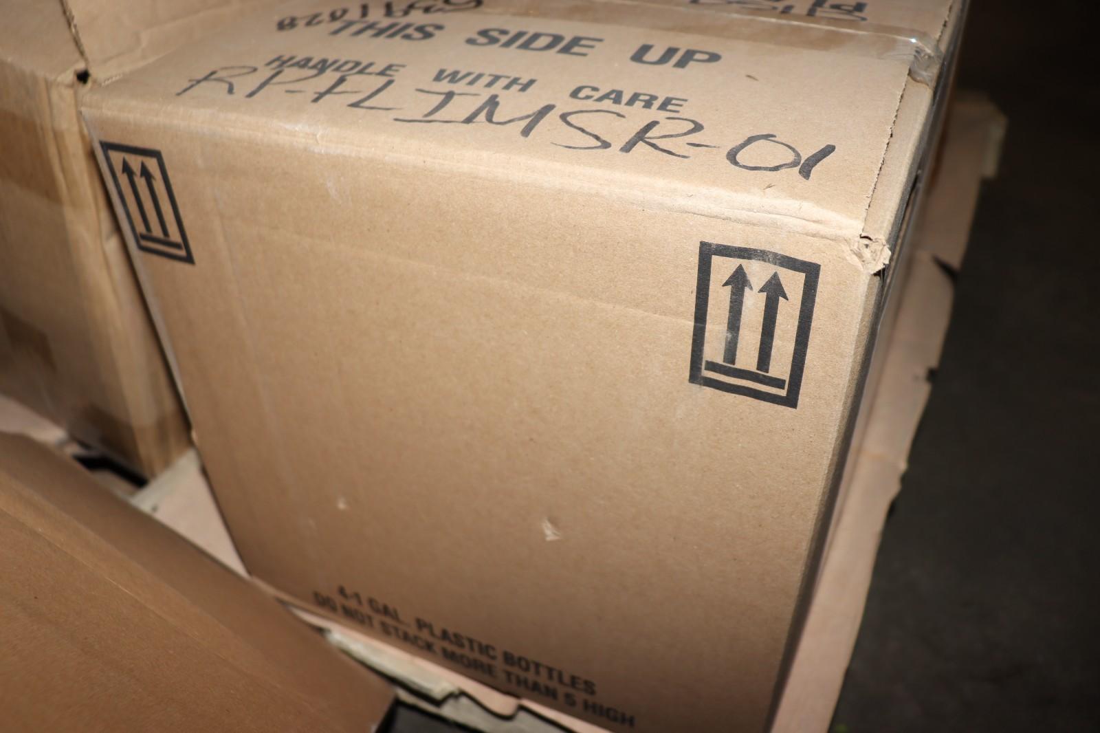 4 Pack - Fiberlock Instant Mold and Stain Remover - 1 gallon 8317-1