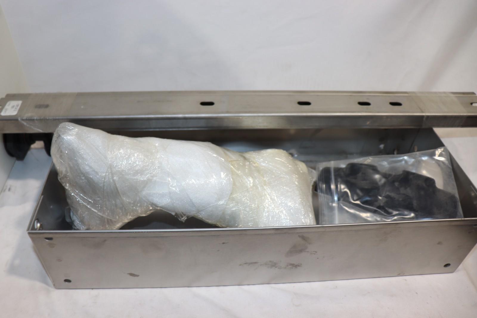 Ace Roto-Mold 7 Gal Cylinder Tank, Independent Chemical, w/ Level Switch CRT149