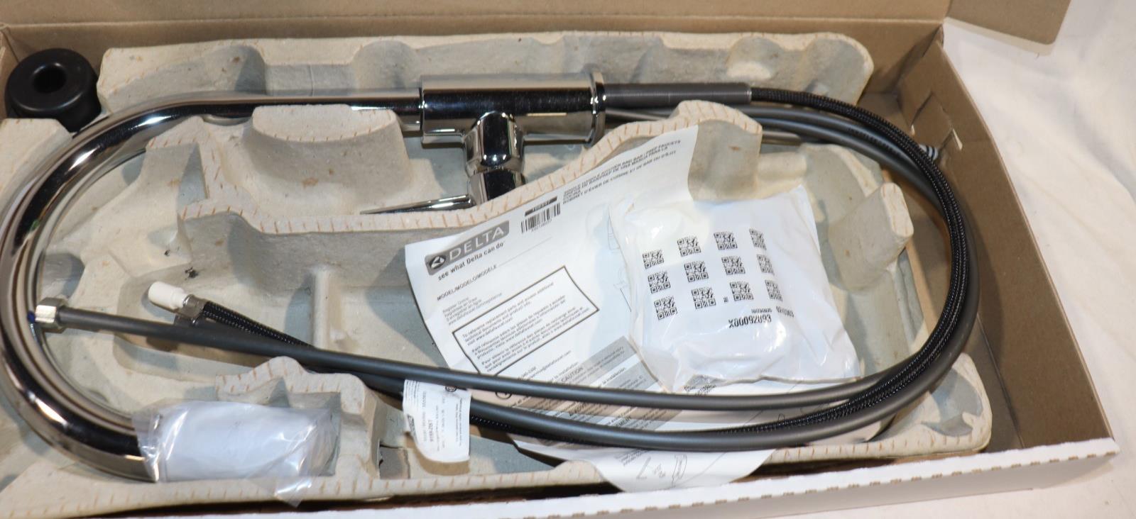 Delta 9159-DST Trinsic Pull-Down Kitchen Faucet, Chrome, NIB