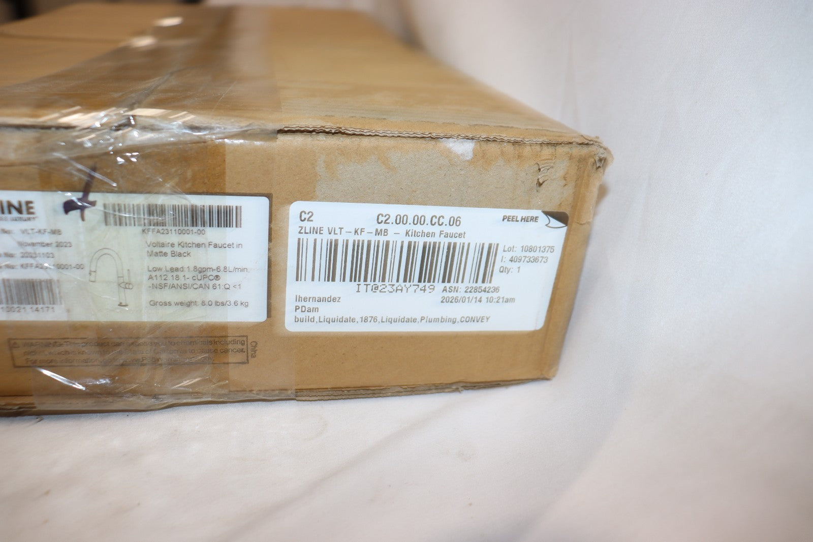 ZLINE Matte Black Voltaire 2.2 GPM Pull Down Kitchen Faucet VLT-KF-MB, No Weight