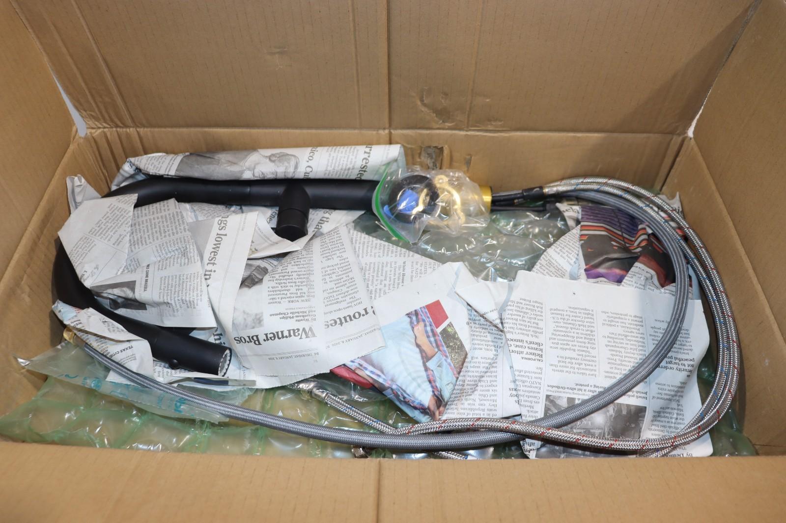 ZLINE Matte Black Voltaire 2.2 GPM Pull Down Kitchen Faucet VLT-KF-MB, No Weight