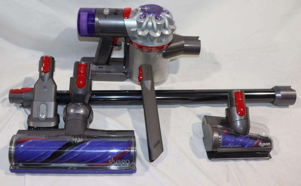 Dyson V-8 Cordless Stick Vacuum Cleaner, w/ Charger