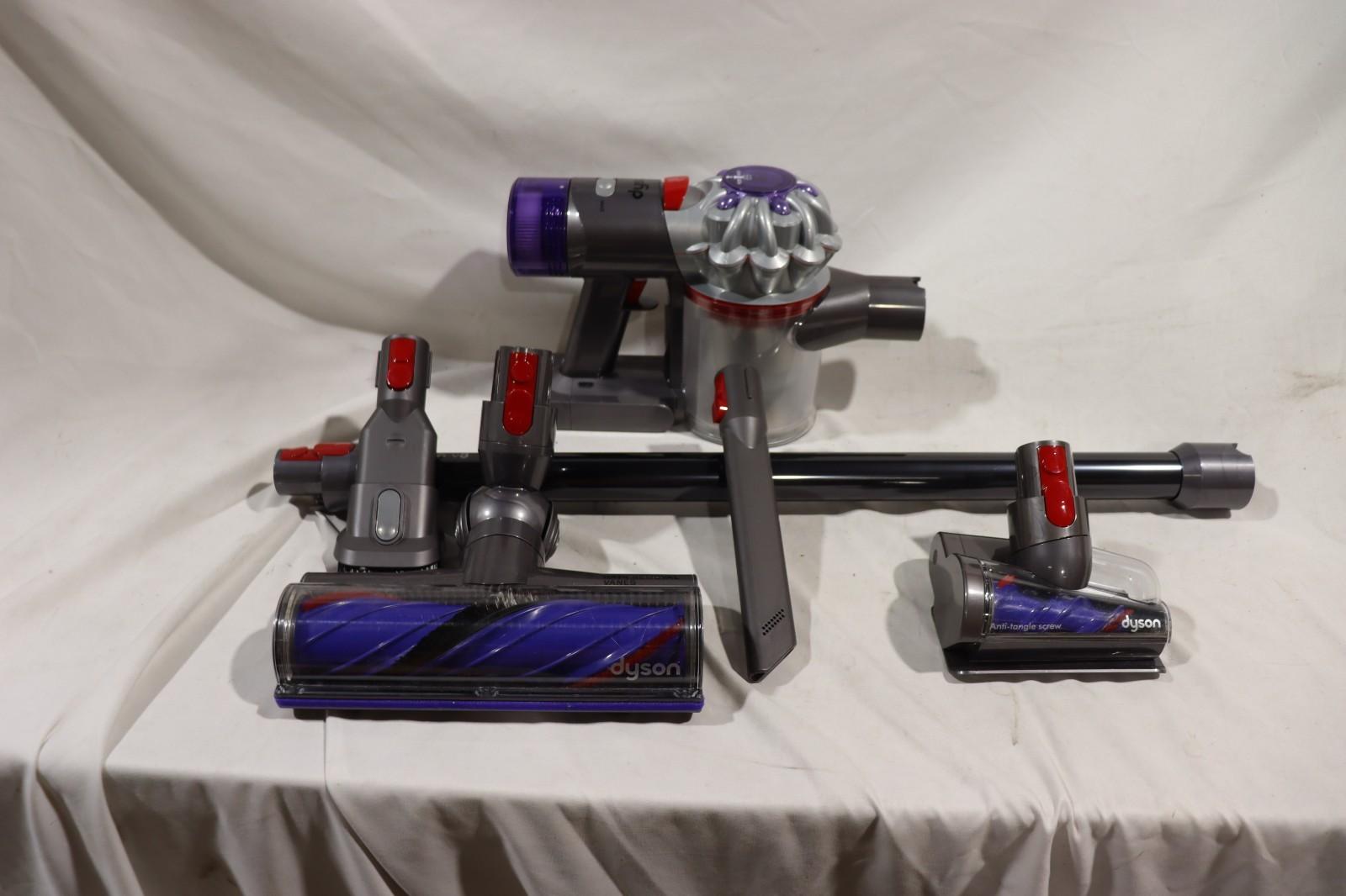 Dyson V-8 Cordless Stick Vacuum Cleaner, w/ Charger