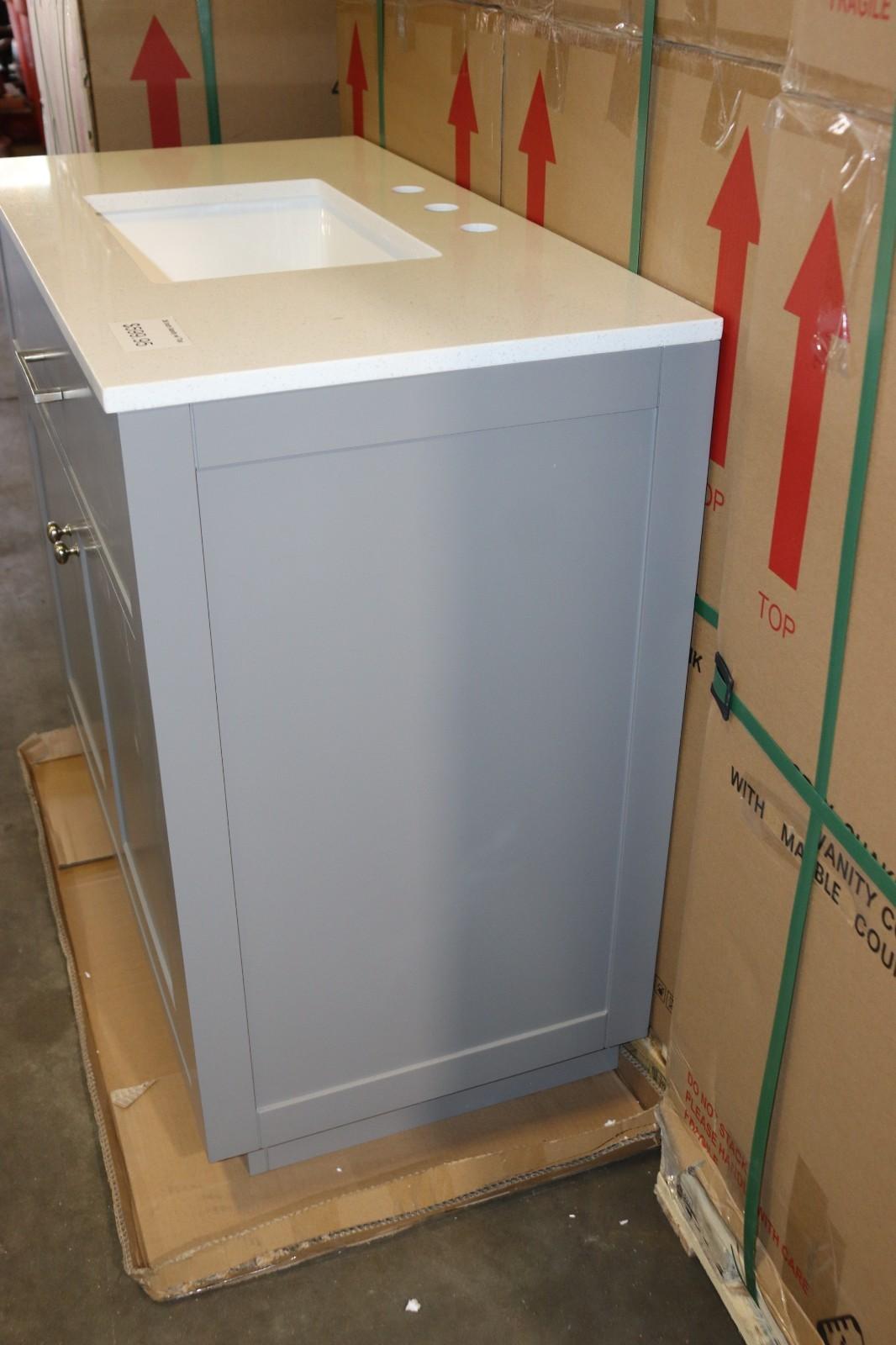 36 INCH GRAY SHAKER STYLE BATHROOM VANITY WITH QUARTZ TOP & Porcelain Sink