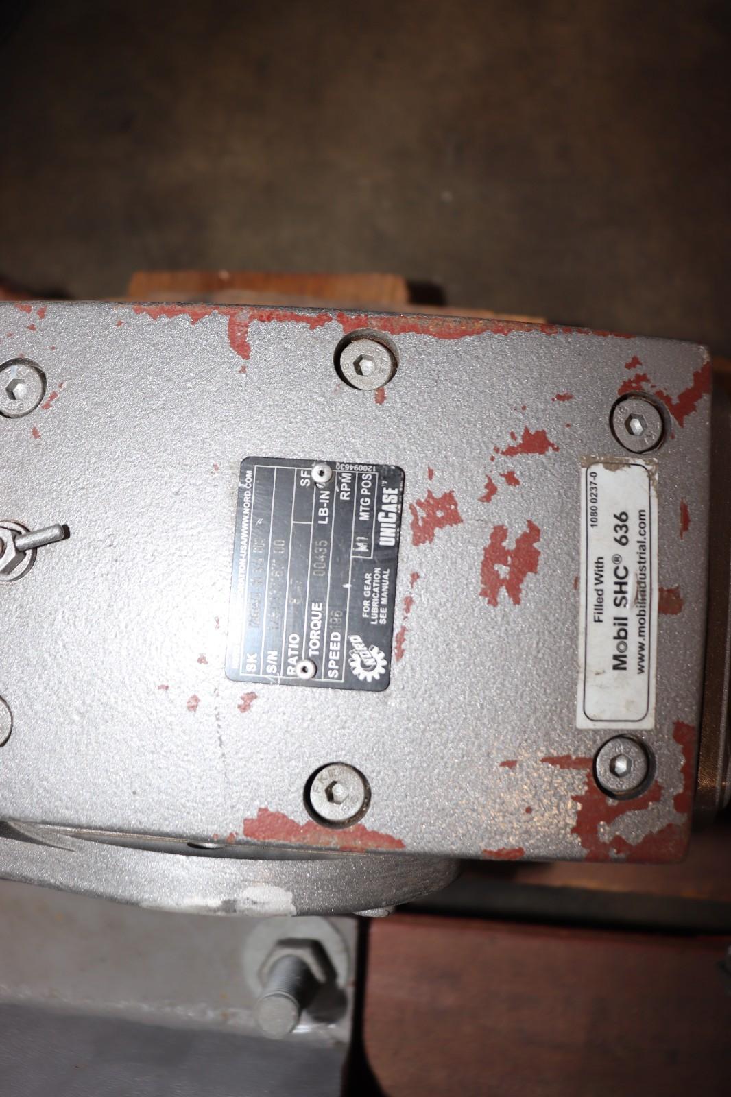 Nord Gear Motor 230/460V 3 Phase, 90S/4 CUS, 8.47 Ratio, 186 RPM