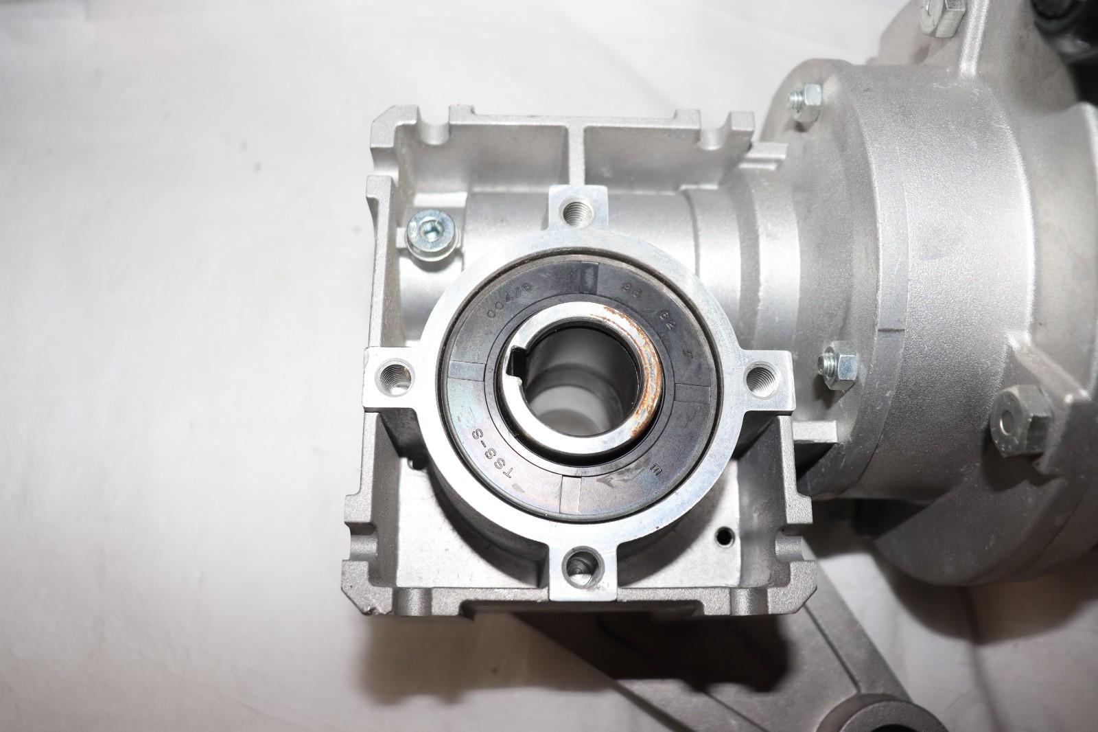 Nord SK80S/4 CUS 56C Motor 3/4HP W/ SK1SI50D-N56C-80S/4 CUS Gearbox 3PH 20:1 R