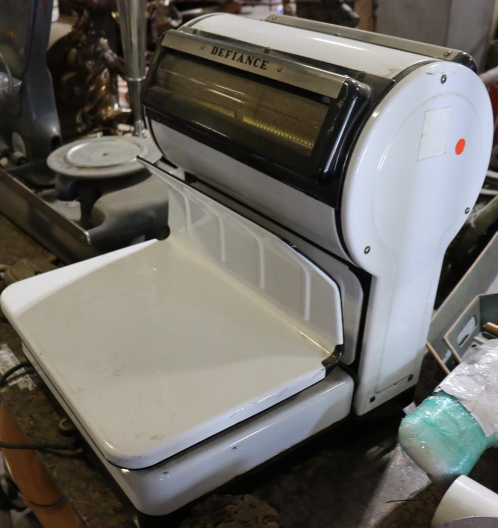 Vintage Toledo Defiance Enameled Steel Butcher's Meat / Grocery Scale, Clean