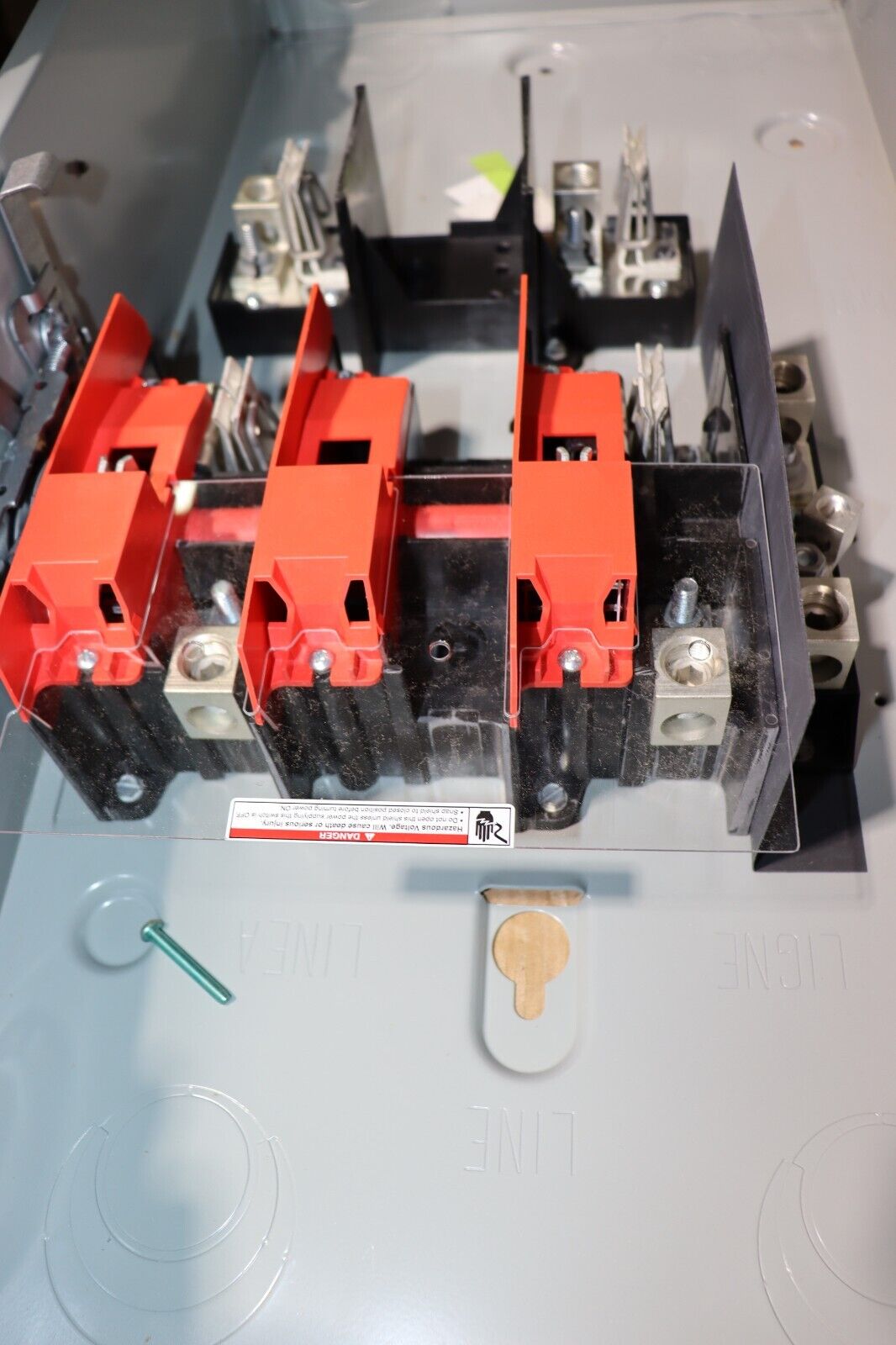 200 Amp 2 Pole 240 Volt Siemens HF224N Fusible Safety Switch Heavy Duty Nema 1 - Northside Material Brokers