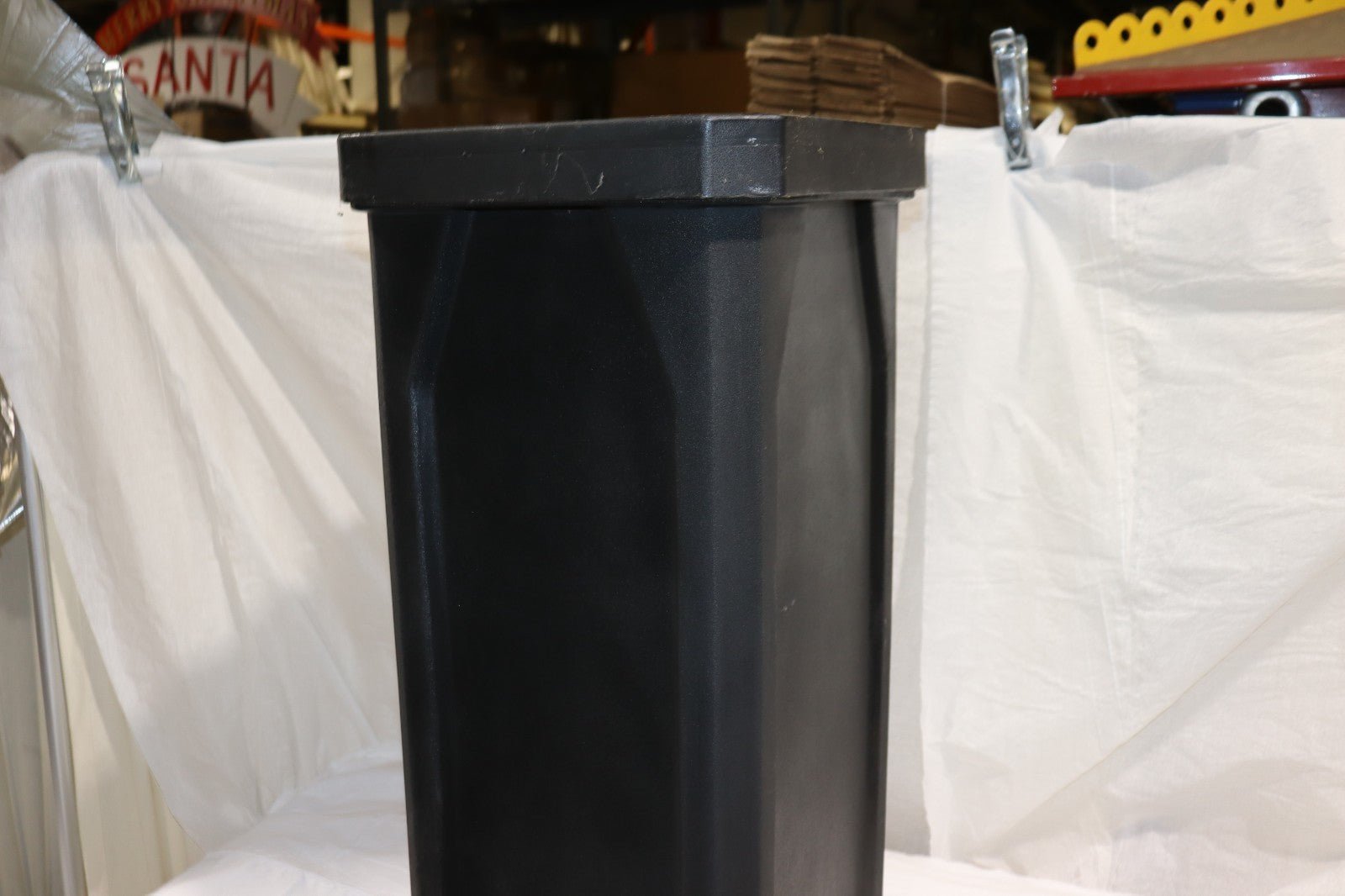 22 GALLON RESIDENTIAL / COMMERCIAL TRASH CAN BLACK - Northside Material Brokers