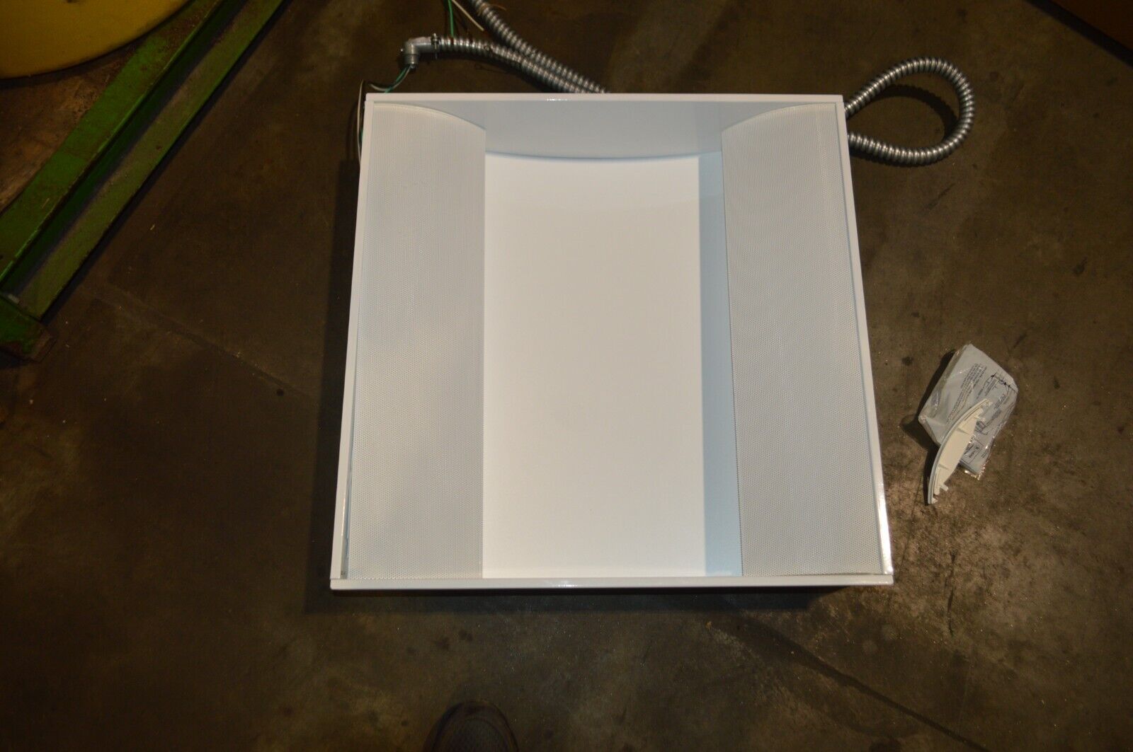 2FT X 2FT FLUORESCENT DROP CEILING DIFFUSER LIGHTS - Northside Material Brokers