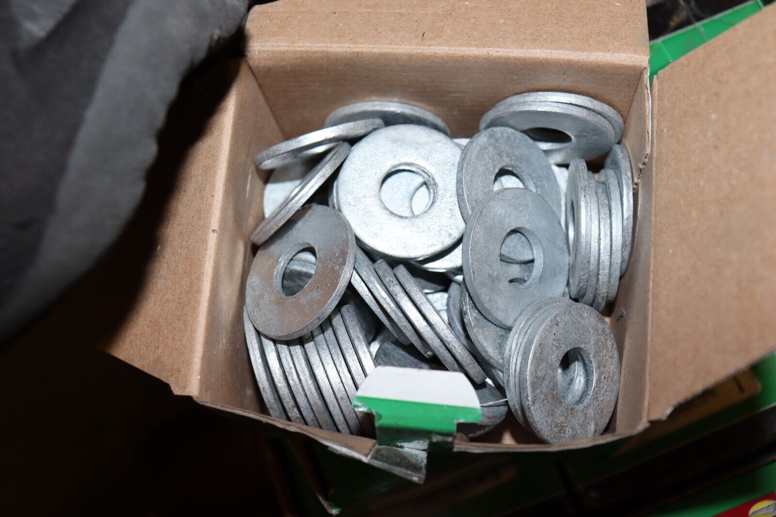 5 LBS BOX - Hillman Flat Washers 5/8" Zinc Plated Steel 811015 NEW - Northside Material Brokers