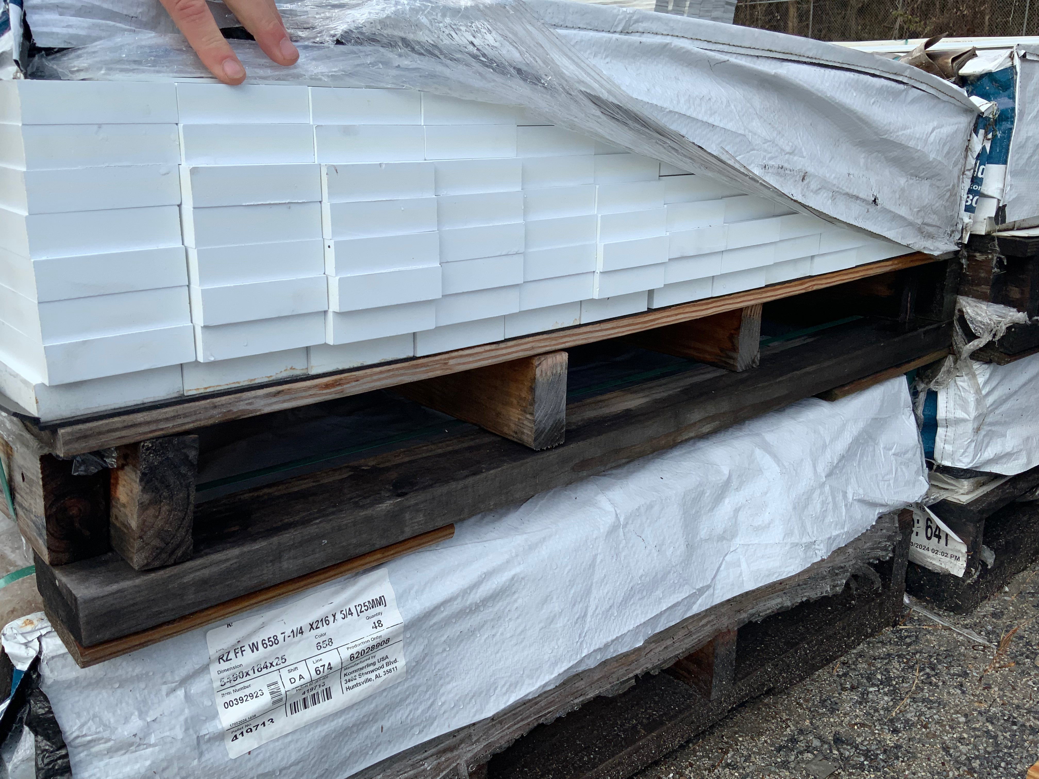 3-1/2 x 5/4 x 18ft PVC Trim