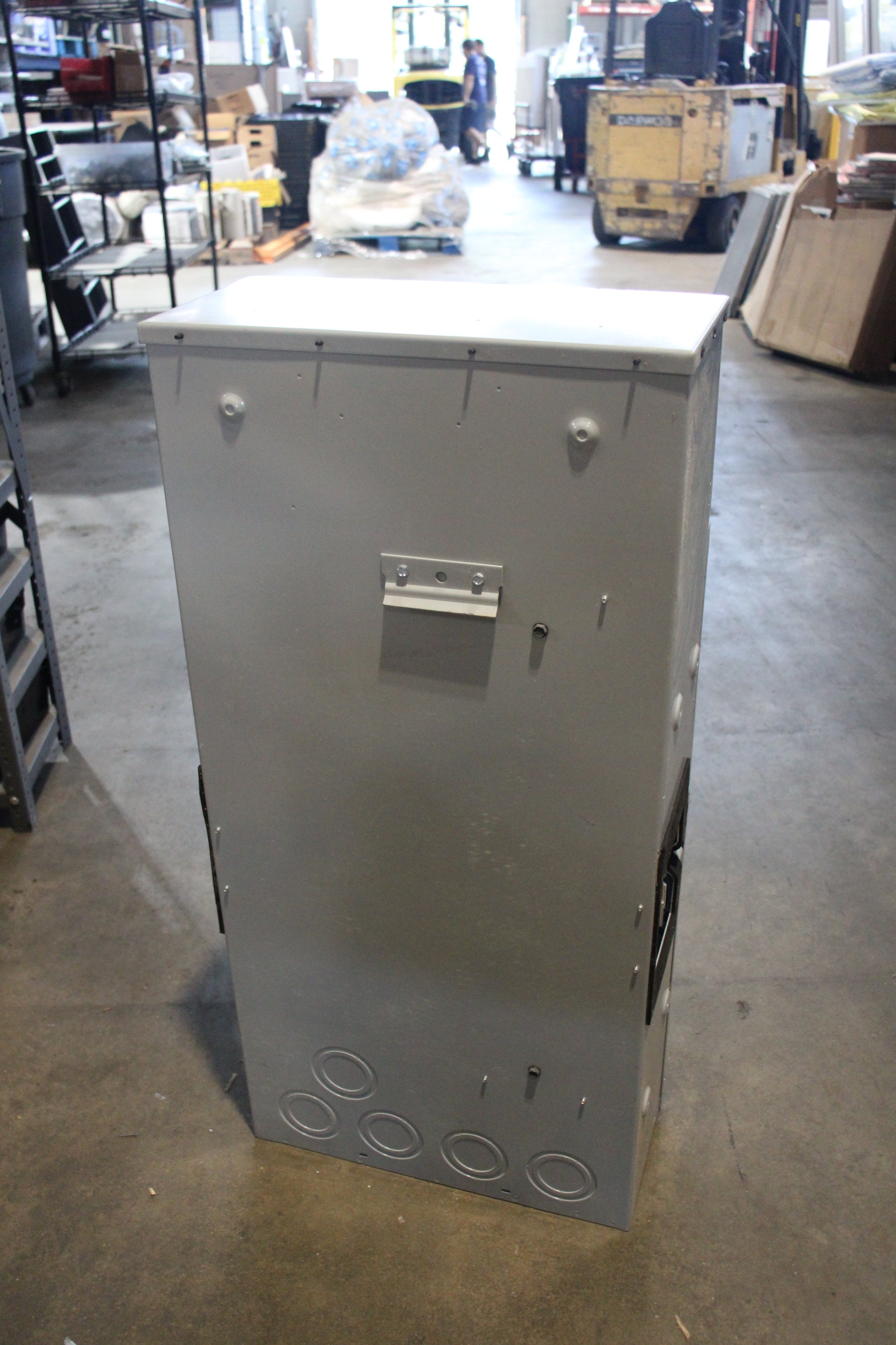 Siemens WMM2200U 120/240 VAC 200 Amp 1-Phase 100 kA 3-Wire 2-Position Ring Meter Stack