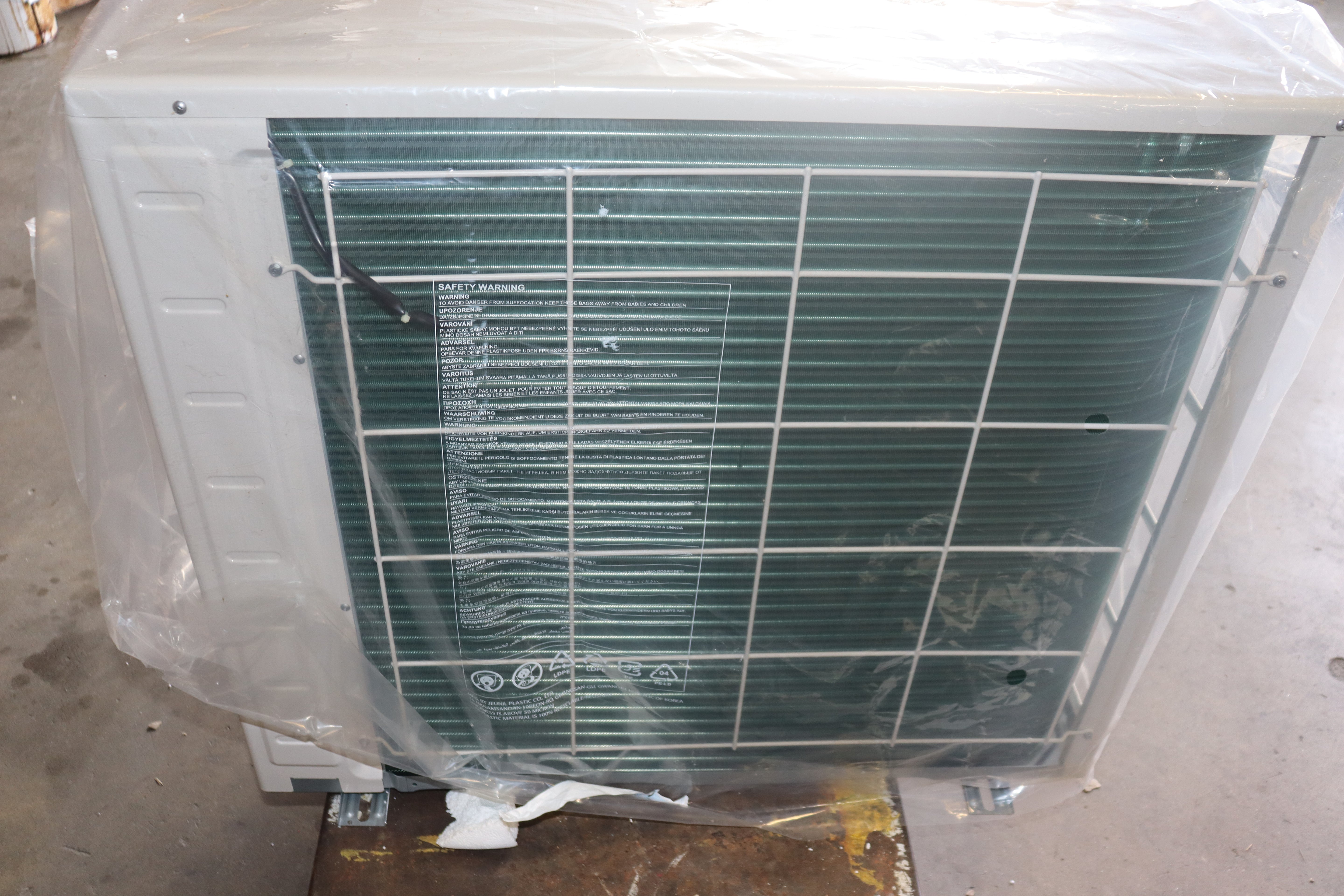 Samsung Mini Split 18K BTU Heat Pump AC018BXADCH, w/ Indoor Wall Unit