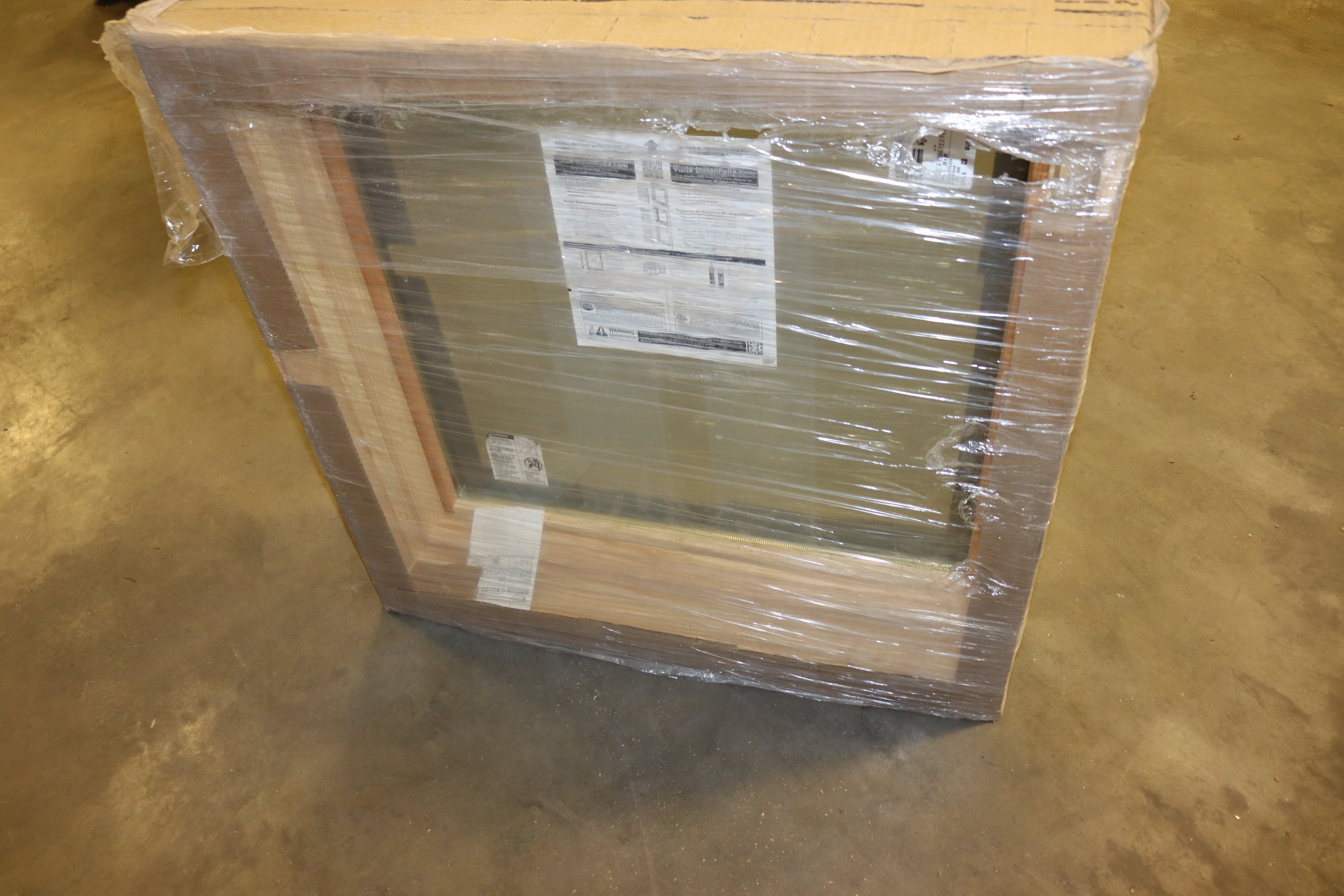 Pella 32"x32" Fixed Window Argon, Low-E 366, Clear View, Unfinished Interior, Black Exterior