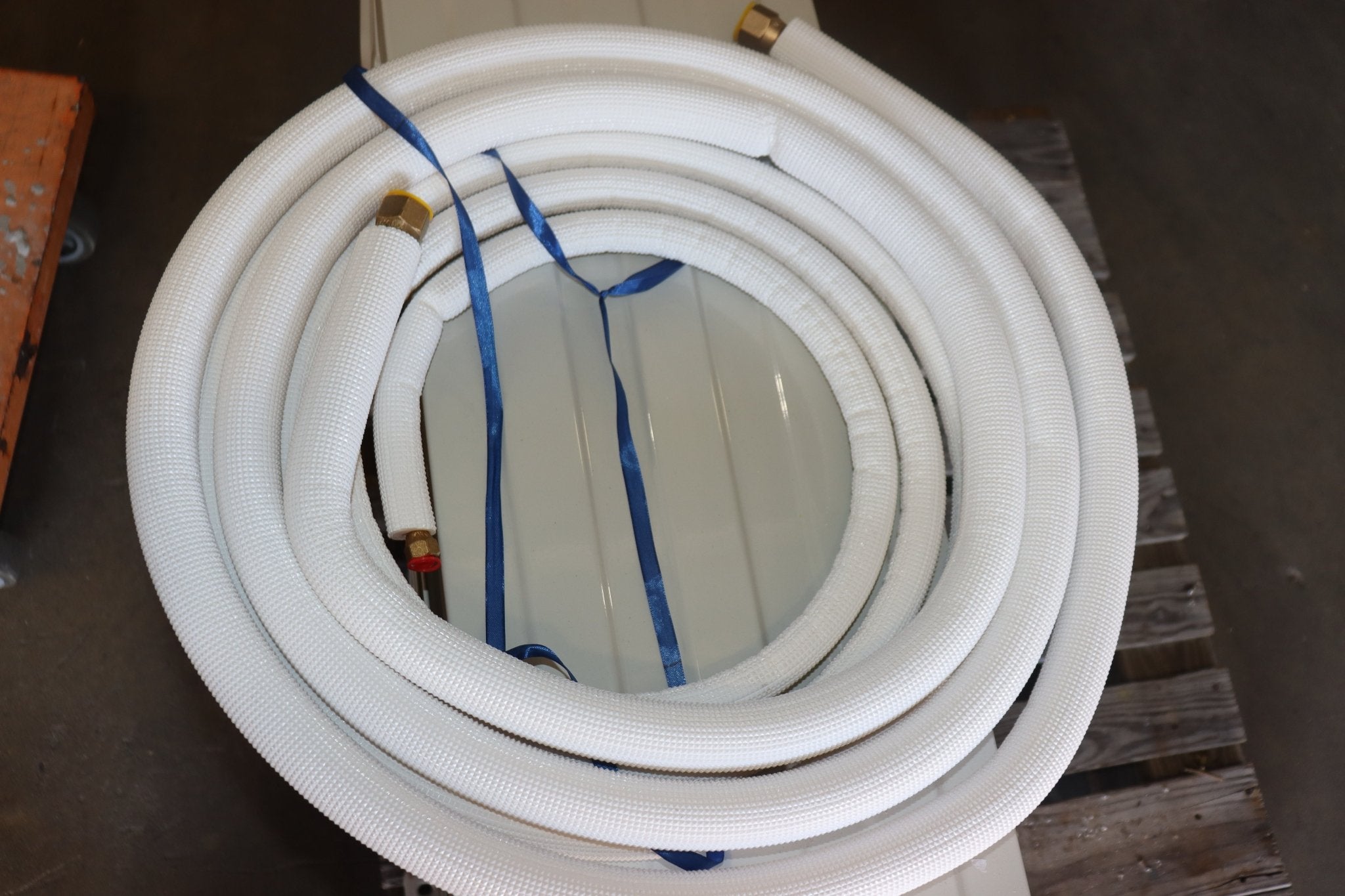 Albott Mini Split Heat Pump Only, 18000 BTU 21 SEER2 208V-230V - Northside Material Brokers