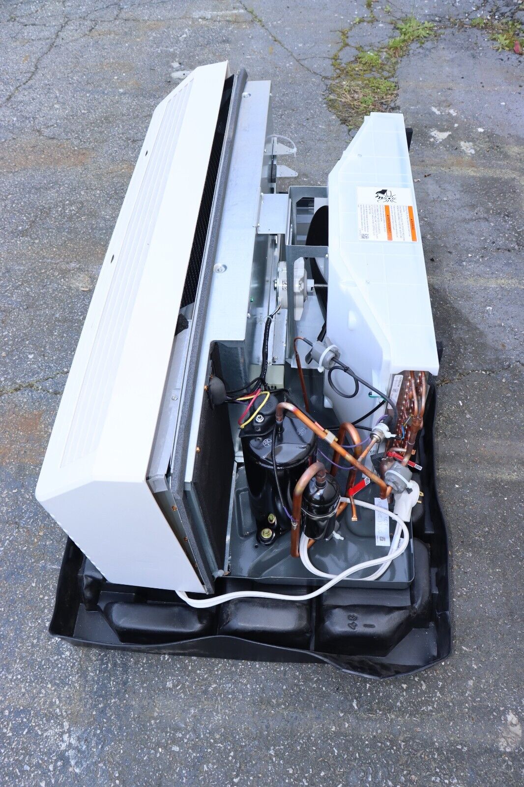 Amana HEC124J35AXXX 12k BTU Capacity, Packaged Terminal Air Conditioner - Northside Material Brokers