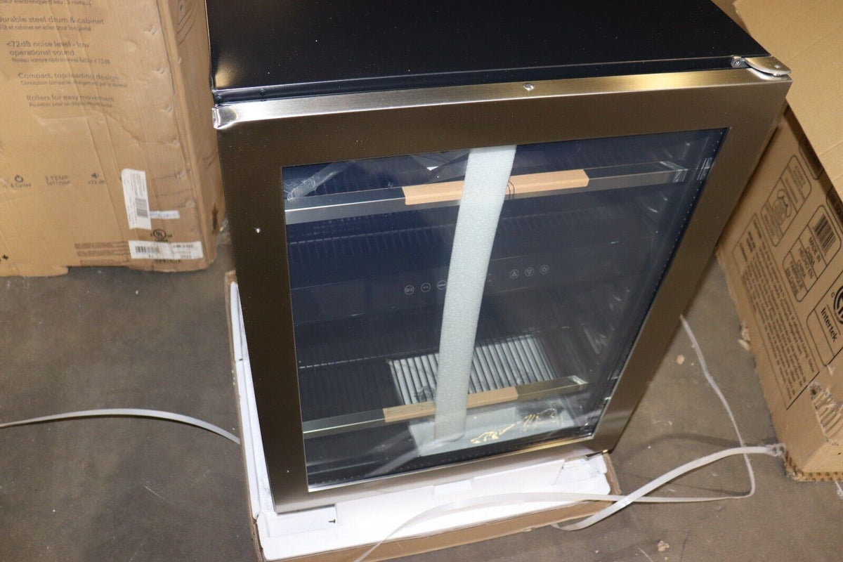 Avanti 125 Can ELITE Series Beverage Center ARFSE55R3S Stainless Steel, New - Northside Material Brokers