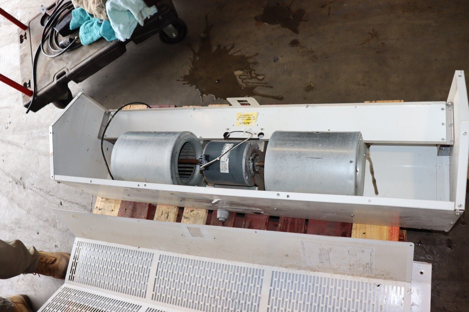 Berner SHC07-1048AA, High Performance 7 Series Air Curtain, 48 Inches Wide, USED - Northside Material Brokers