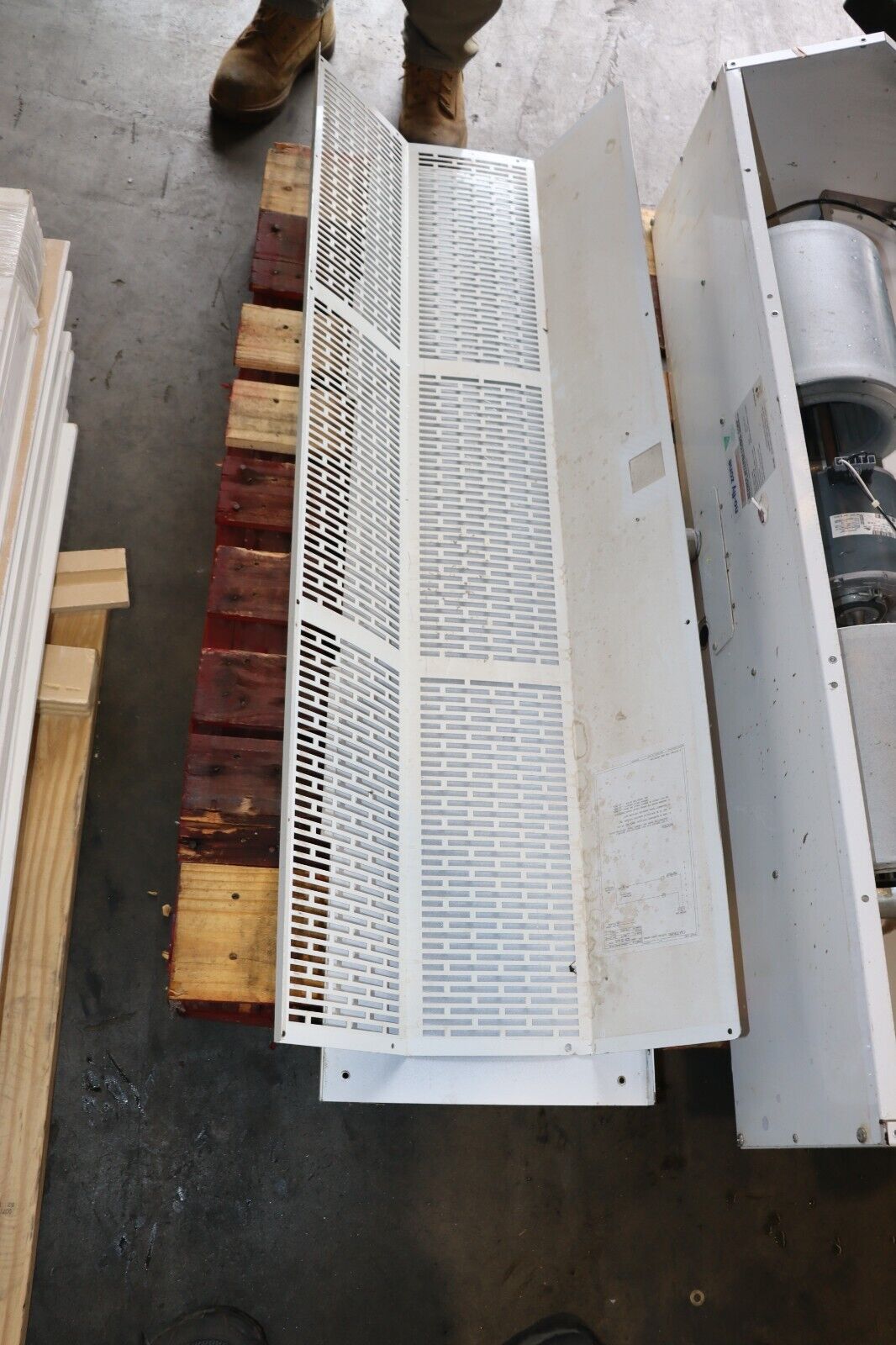 Berner SHC07-1048AA, High Performance 7 Series Air Curtain, 48 Inches Wide, USED - Northside Material Brokers
