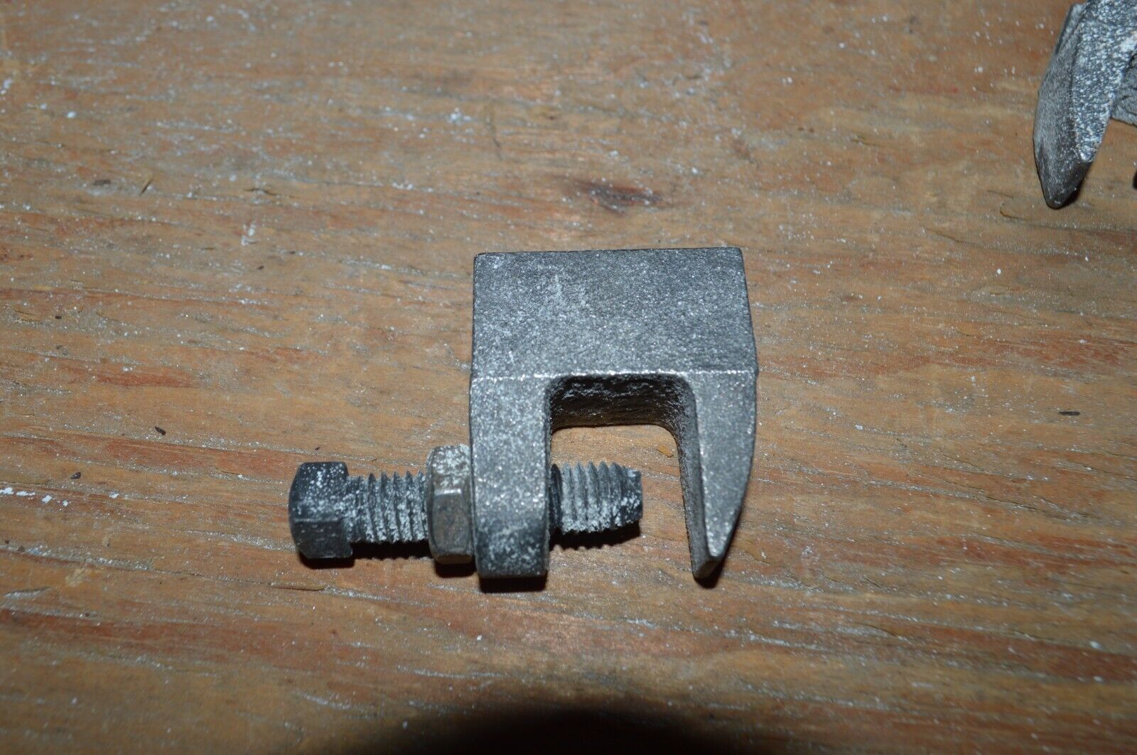 BOX OF 4, 3/8 CONDUIT BEAM CLAMPS - Northside Material Brokers
