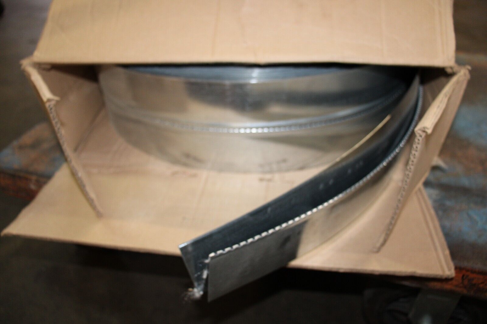 CARLISLE CONNECTOR PLUS 100FT FLEXIBLE DUCT CONNECTOR 307885 - Northside Material Brokers
