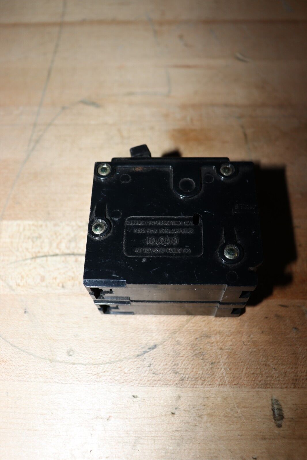 Challenger C215 2P 15A 240V Circuit Breaker 2 Pole 15Amp - Northside Material Brokers