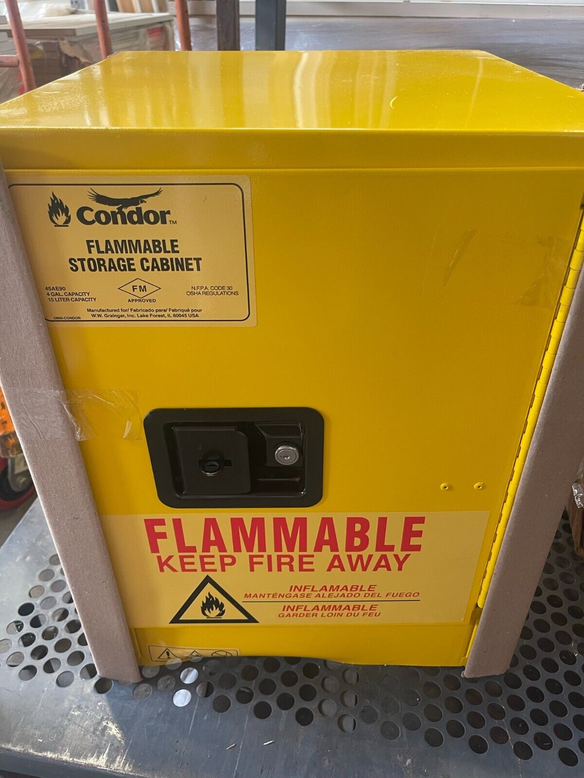 Condor Flammables Safety Cabinet: 45AE90 Countertop, 4 gal, NEW DENTED - Northside Material Brokers