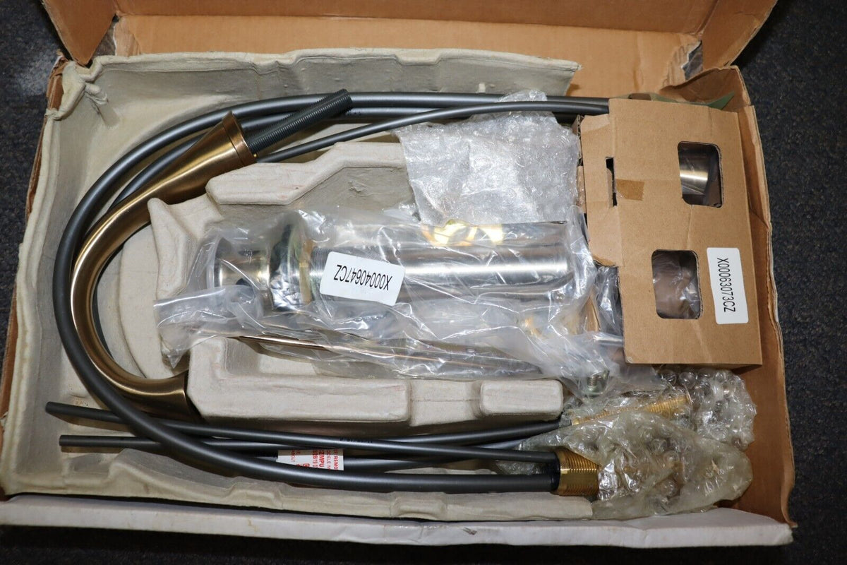 Delta Lahara Widespread Bathroom Faucet w/ Drain, 3538-CZMPU-DST - Northside Material Brokers