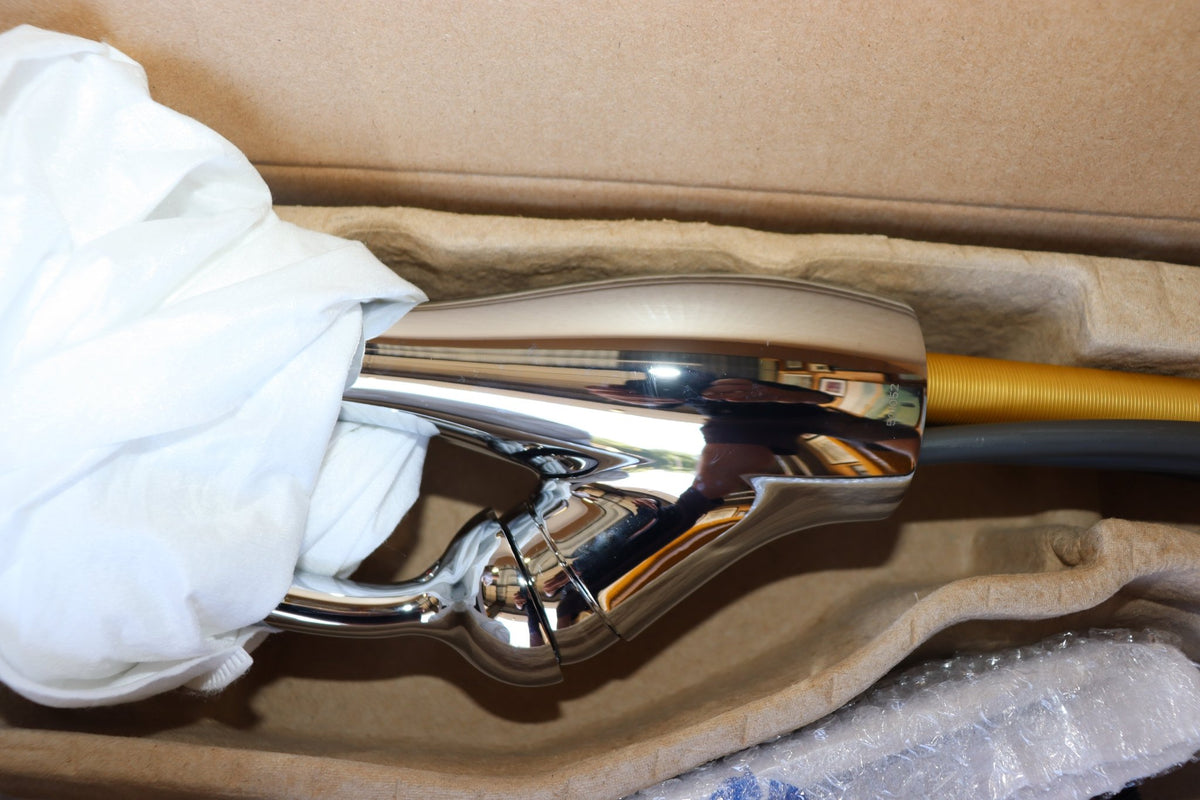 Delta Leland Pull-Down Kitchen Faucet w/ Magnetic Docking Spray Head, Chrome - Northside Material Brokers