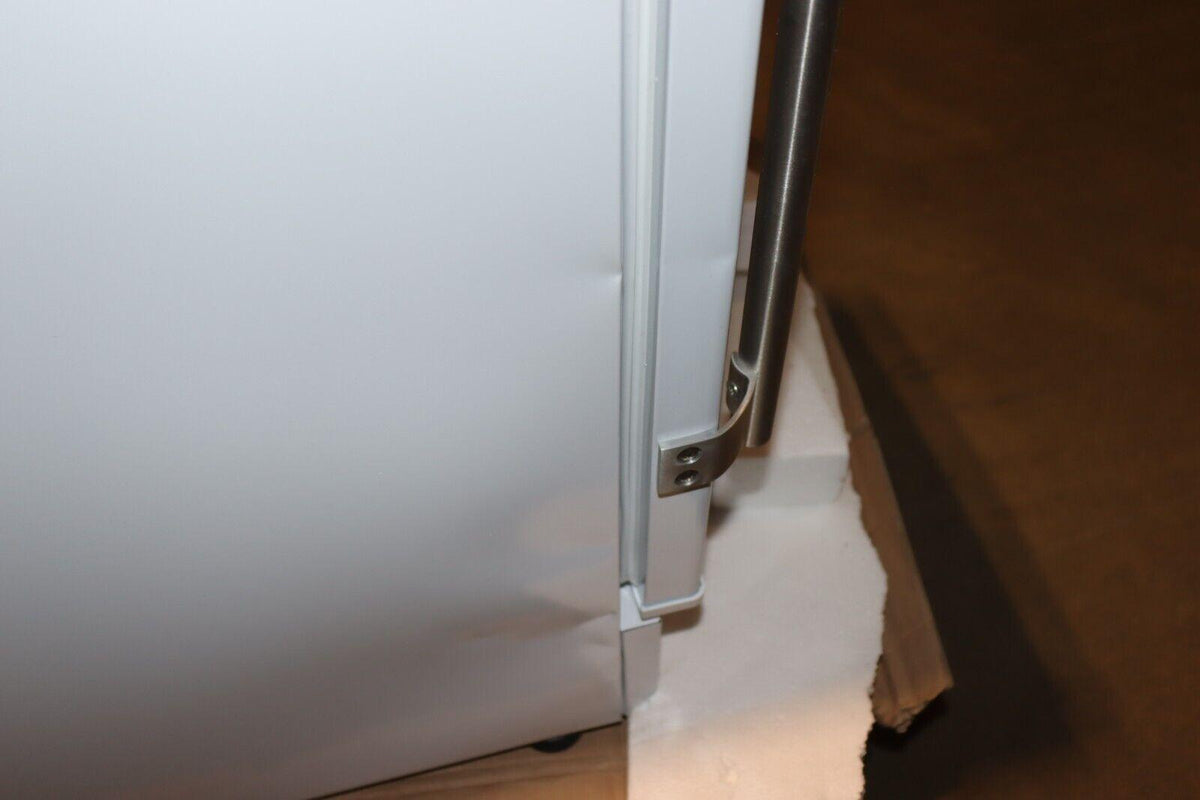Edgestart IB250WH Under Counter Ice Maker, White, New, Scratch and Dent - Northside Material Brokers
