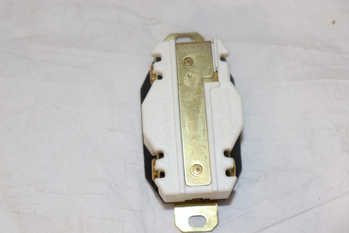 Hubbell HBL2430 Locking Receptacle, L16-20R, 20 A, 480V, 3 Pole 4 Wire - Northside Material Brokers