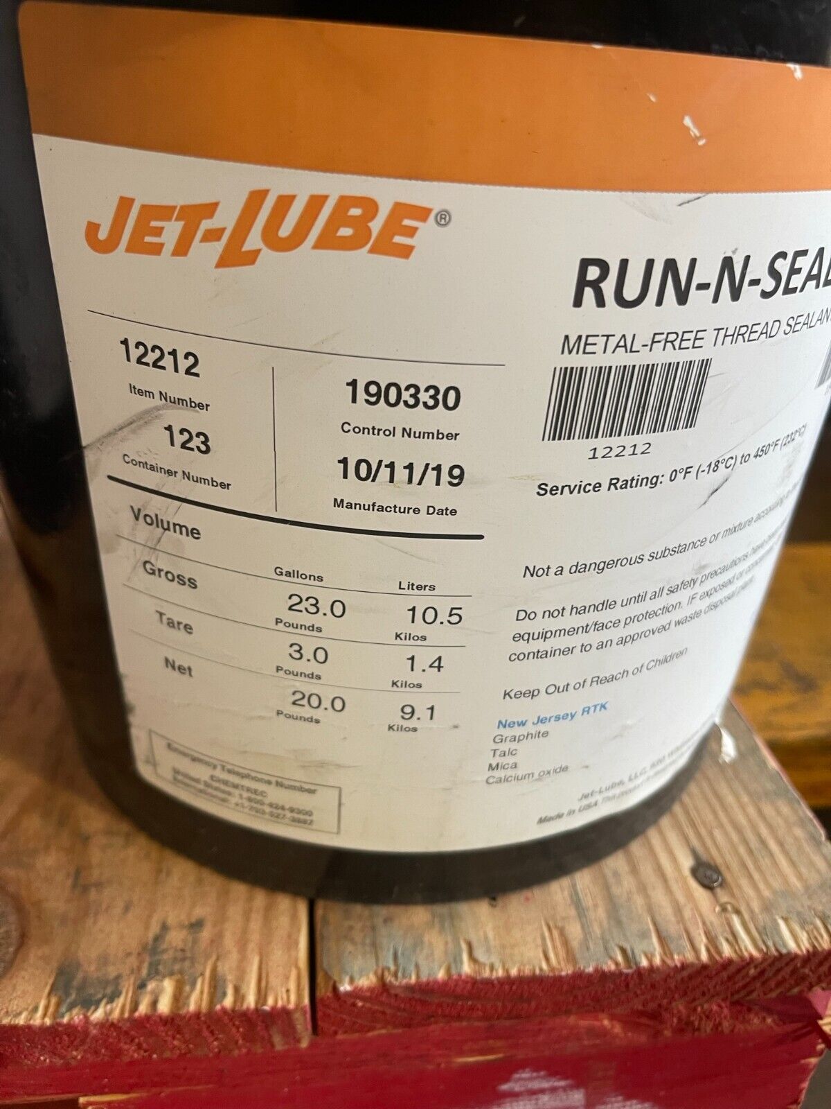 JET-LUBE Metal-Free Thread Sealant: 2 gal, Pail, Black, Non-Corrosive - Northside Material Brokers