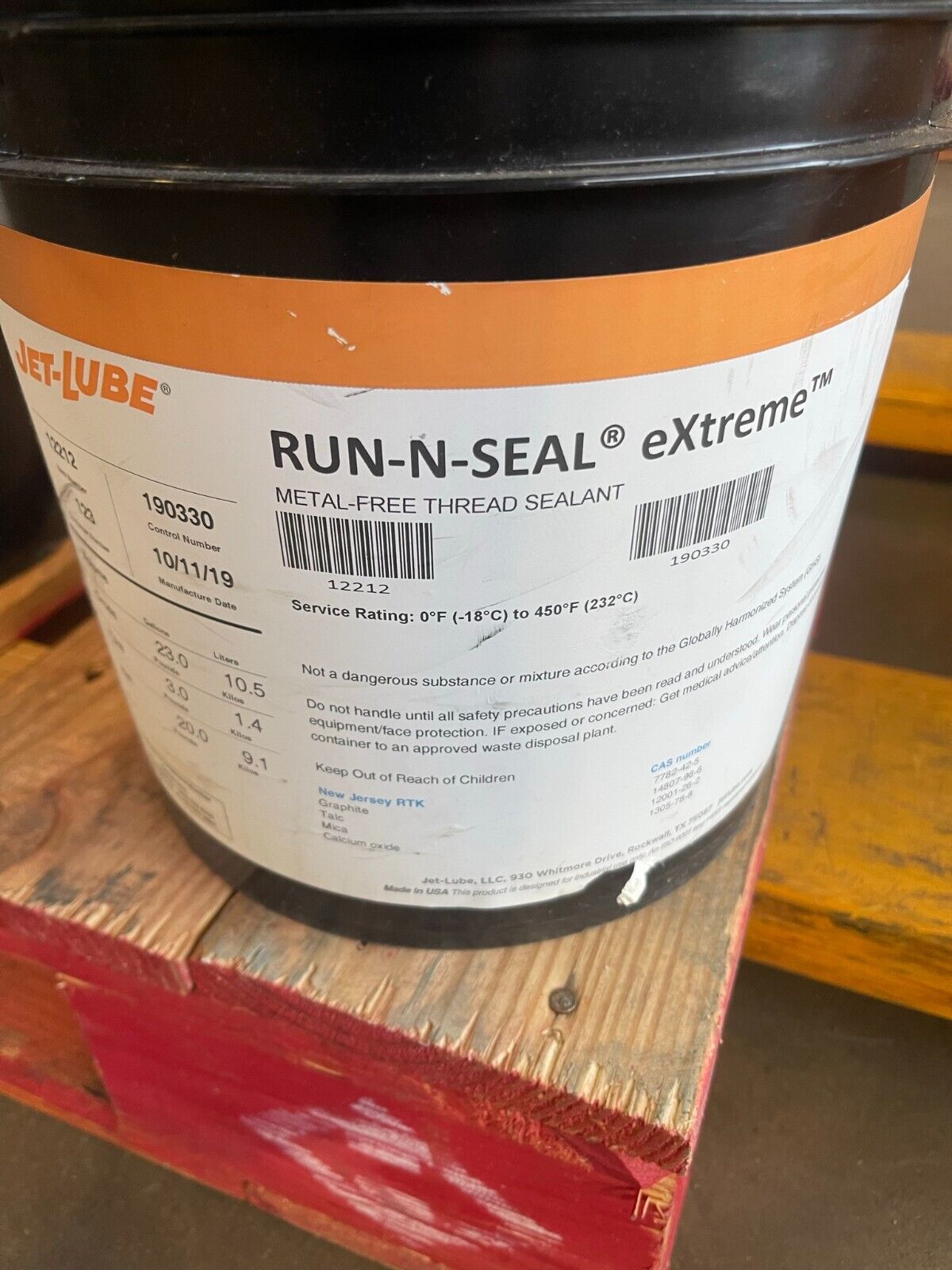 JET-LUBE Metal-Free Thread Sealant: 2 gal, Pail, Black, Non-Corrosive - Northside Material Brokers