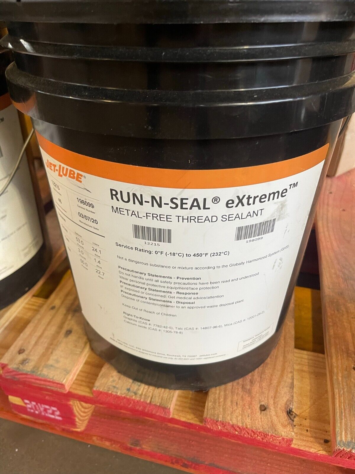 JET-LUBE Metal-Free Thread Sealant: 5 gal, Pail, Black, Non-Corrosive - Northside Material Brokers