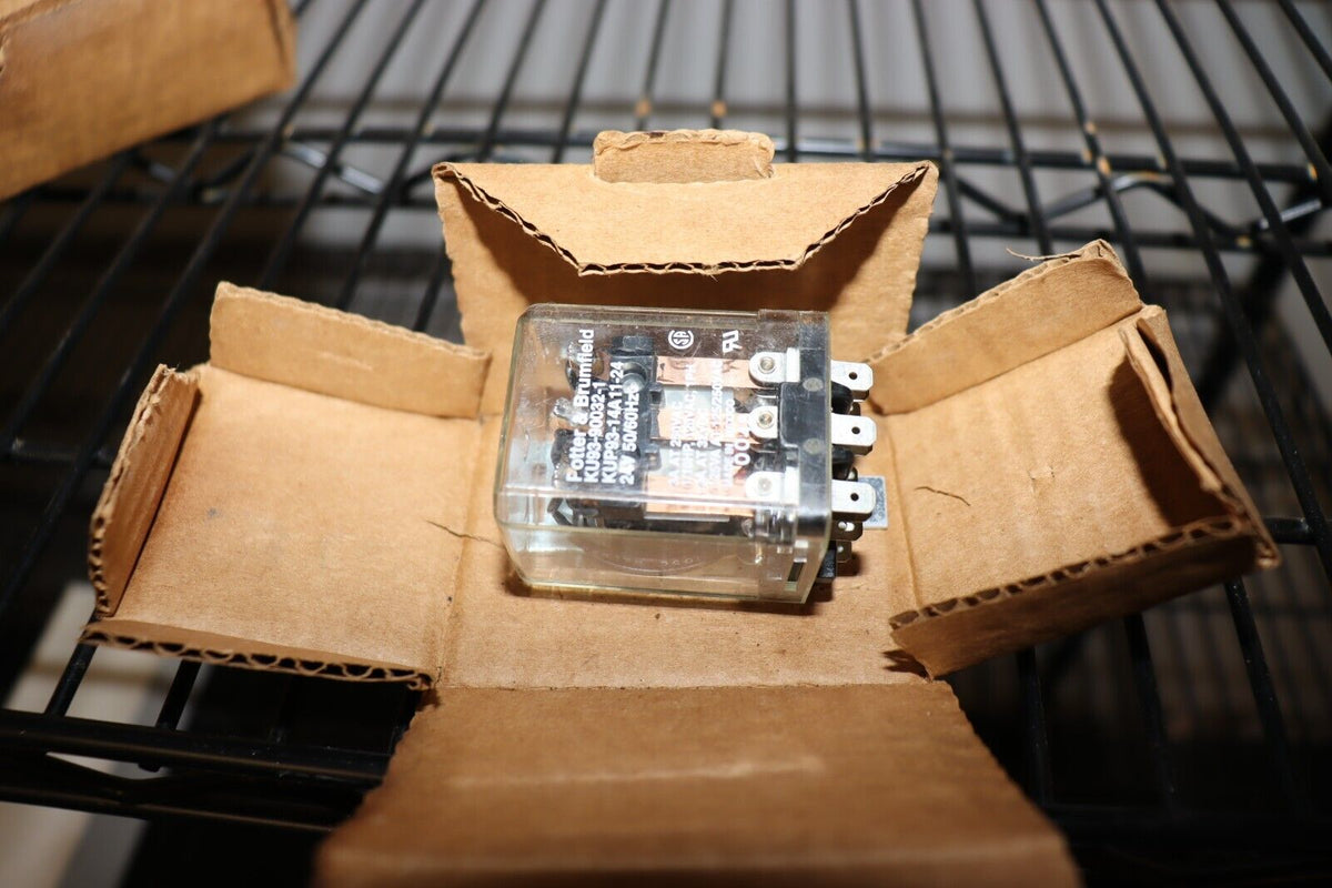 Lennox P-8-11112 Relay, 3PDT, 24 Volts, 36A77, NOS - Northside Material Brokers