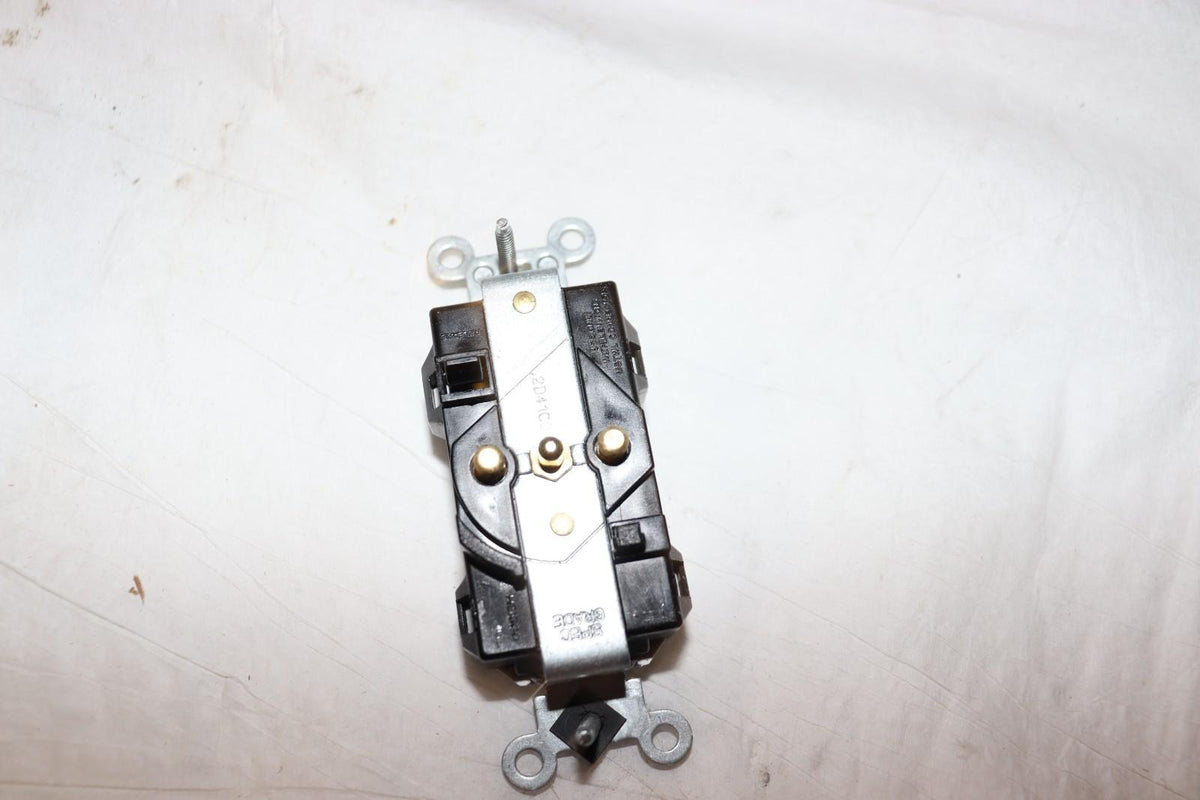 Leviton M5362-SW Duplex Receptacle 20A 125V 5-20R Industrial White, Lev-Lock - Northside Material Brokers
