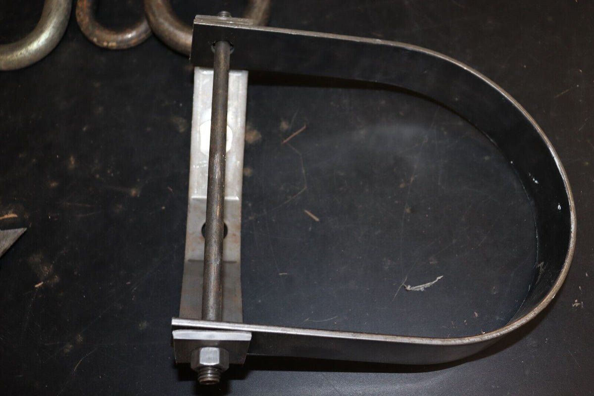 LOT OF 4 - ANVIL 260-8 ADJUSTABLE 8" CLEVIS PIPE HANGER, NEW - Northside Material Brokers
