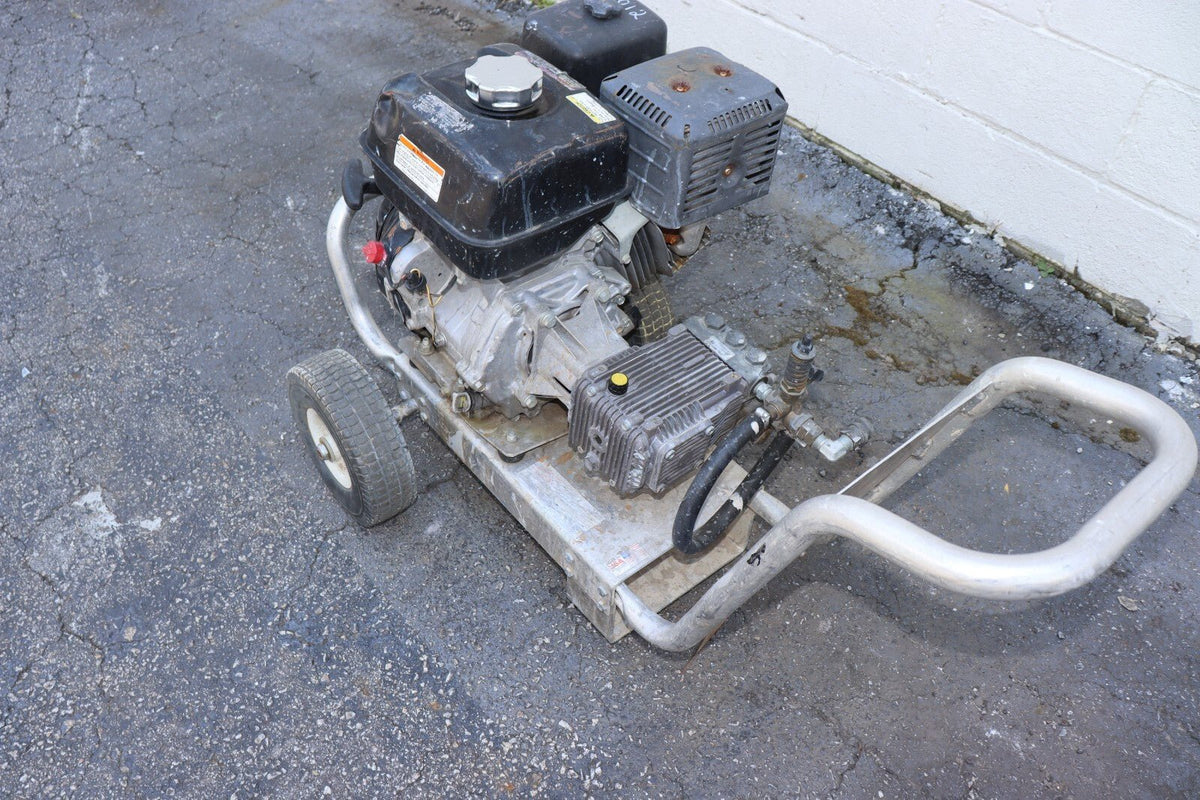 Mi-T-M Professional 4000 PSI Honda 390CC Motor Pressure Washer, Great Shape - Northside Material Brokers