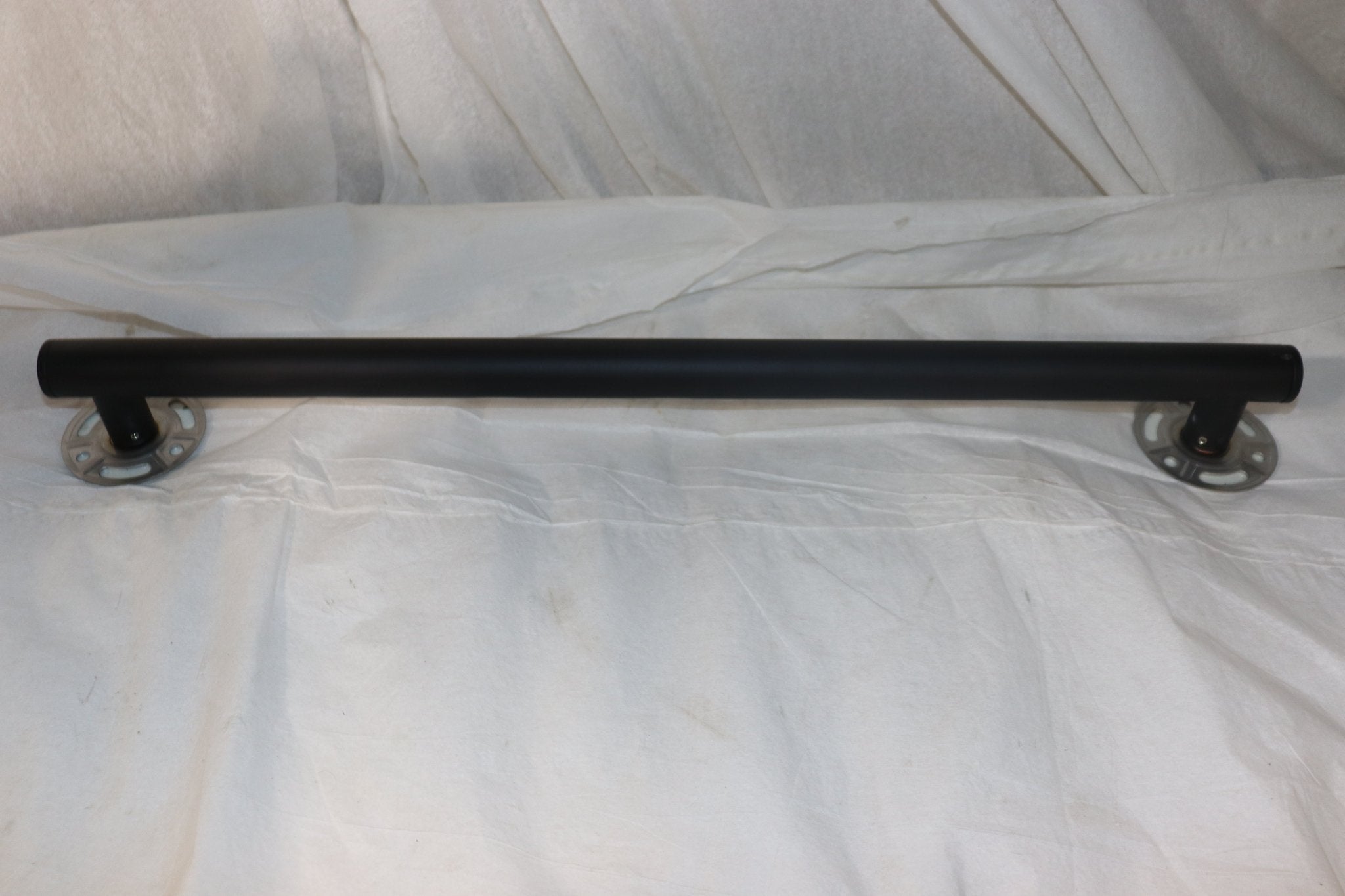 Moen YG0724BL Iso 24-Inch Designer Grab Bar, Matte Black - Northside Material Brokers