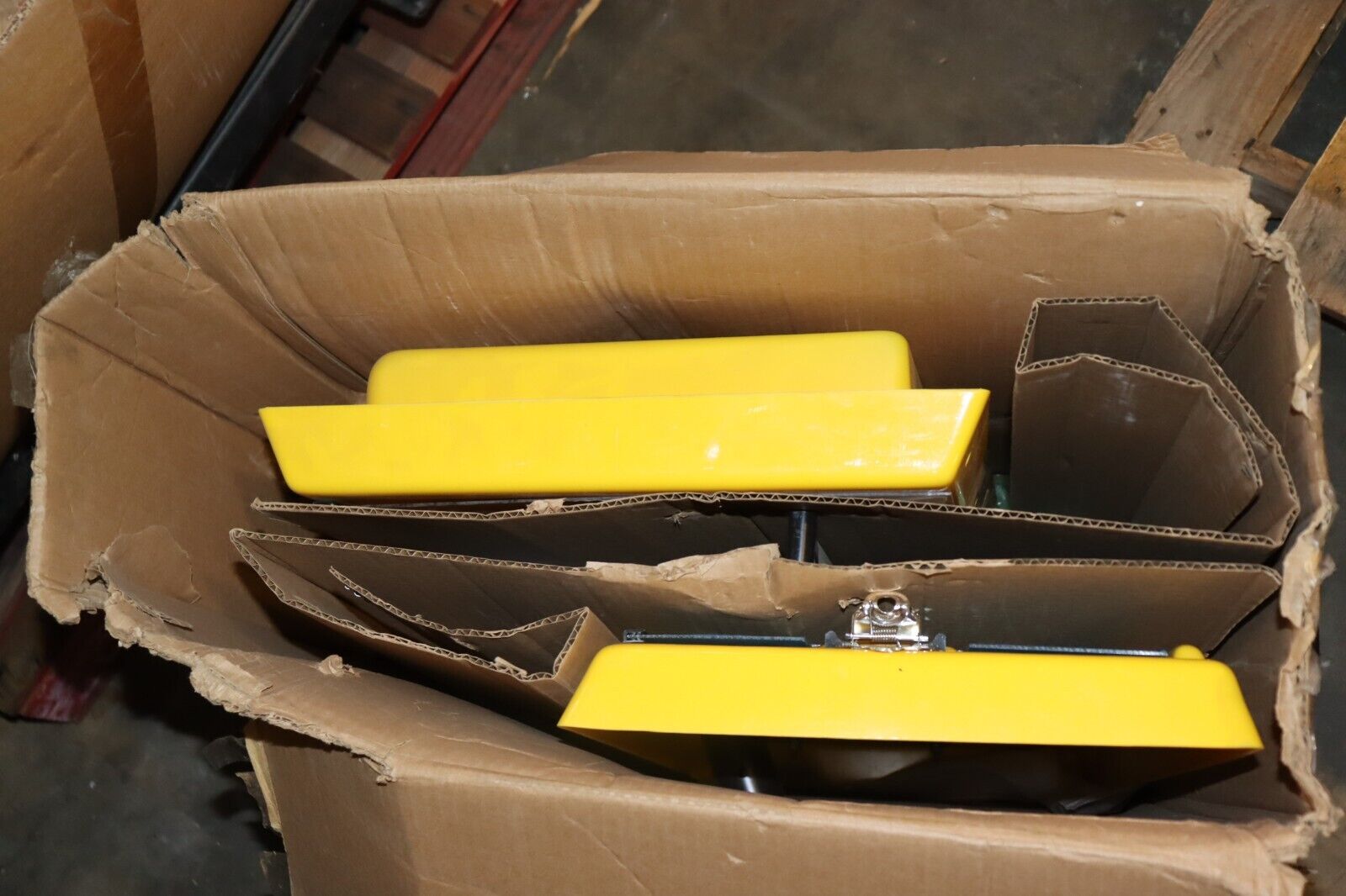 MSDS / Pedestal DOCUMENT WORKSTAND, Qualtech A1200-01, Yellow, NEW - Northside Material Brokers